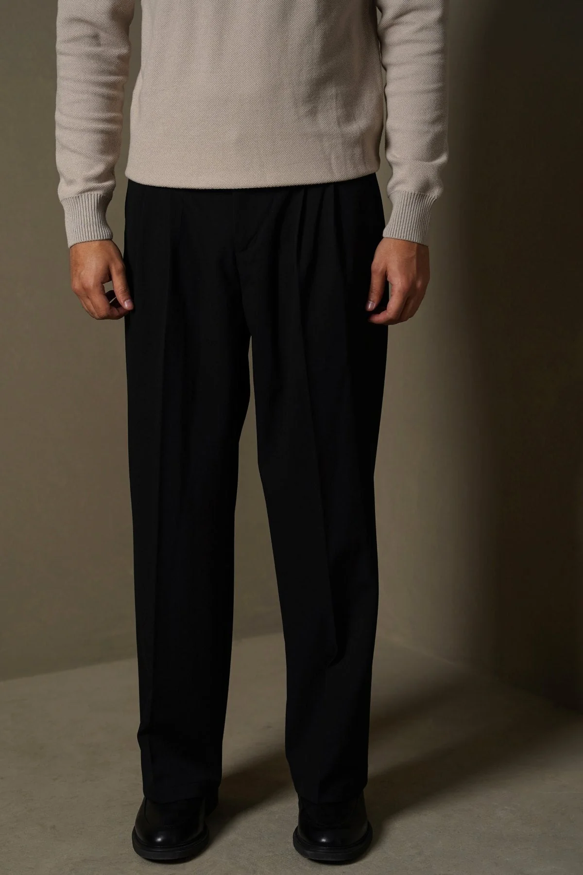 3D PLEATED PANTS