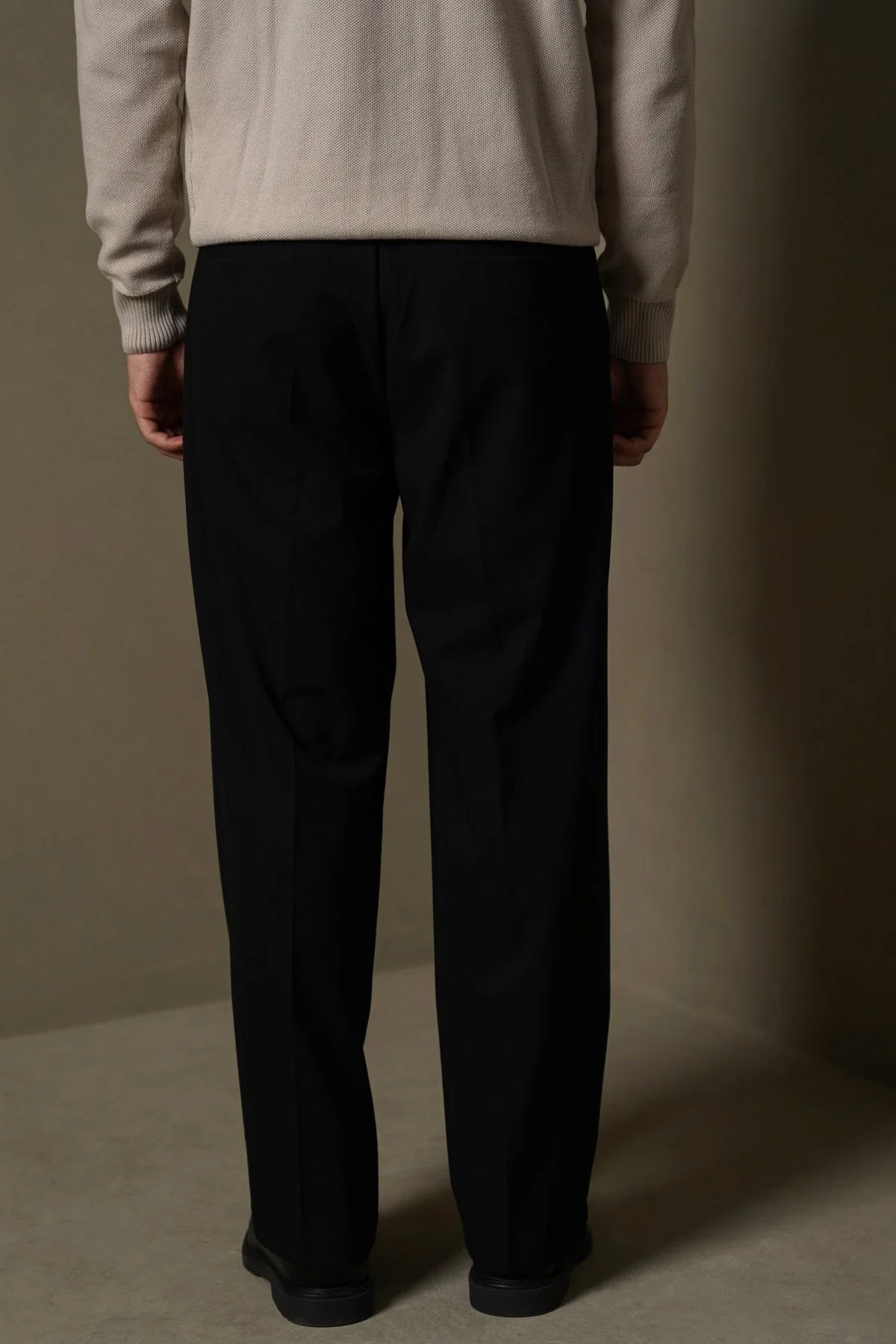 3D PLEATED PANTS - Image 6