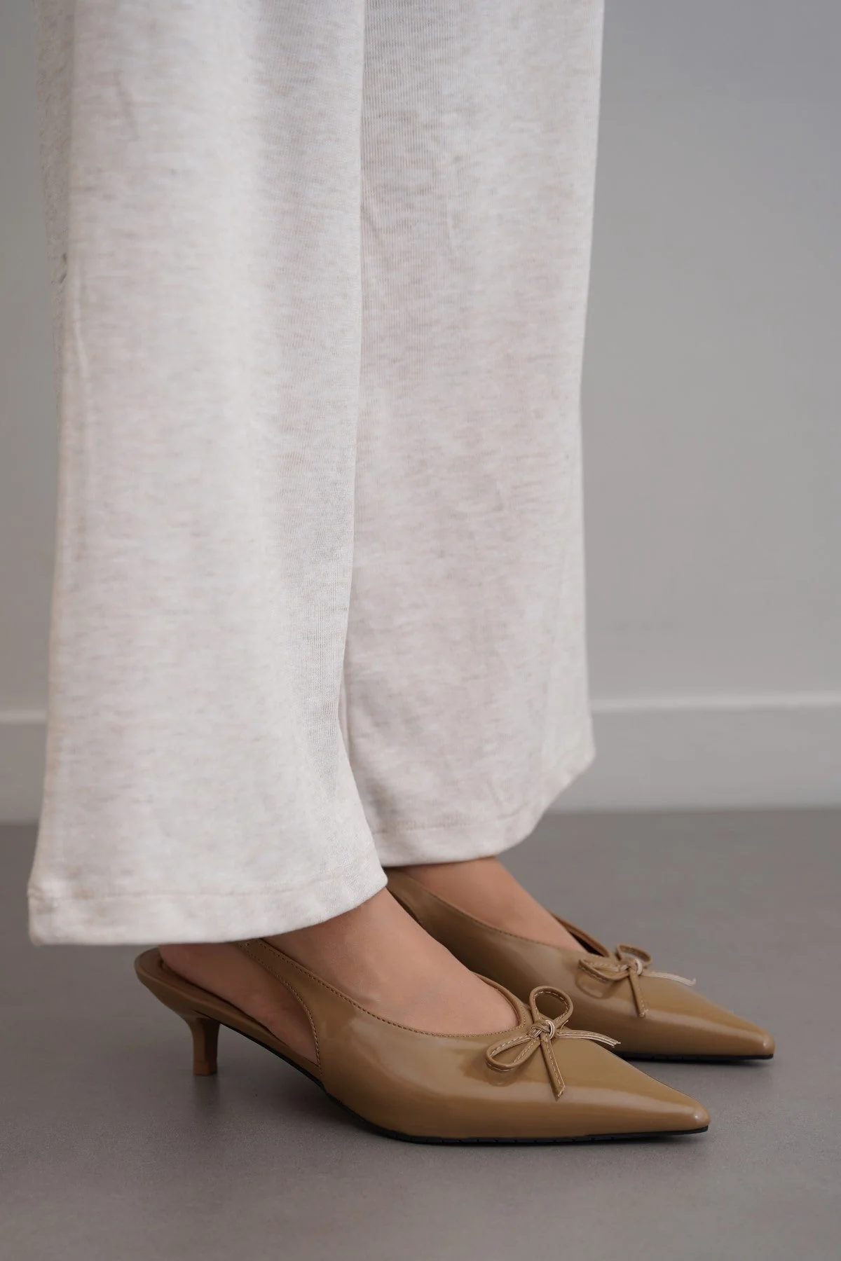 BOW CHARM HEELS - Image 5