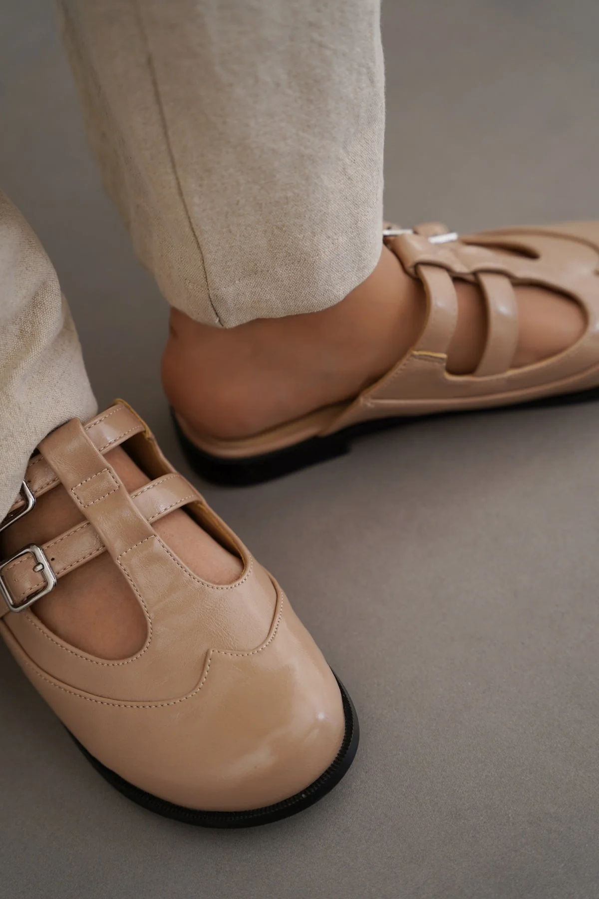 BROGUE MULE CLOGS - Image 2