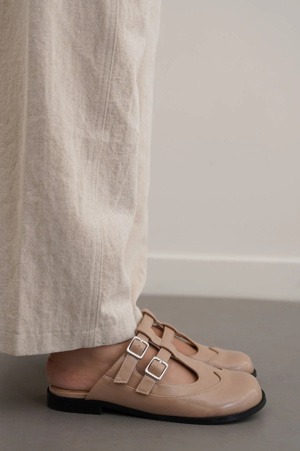 BROGUE MULE CLOGS - Image 3