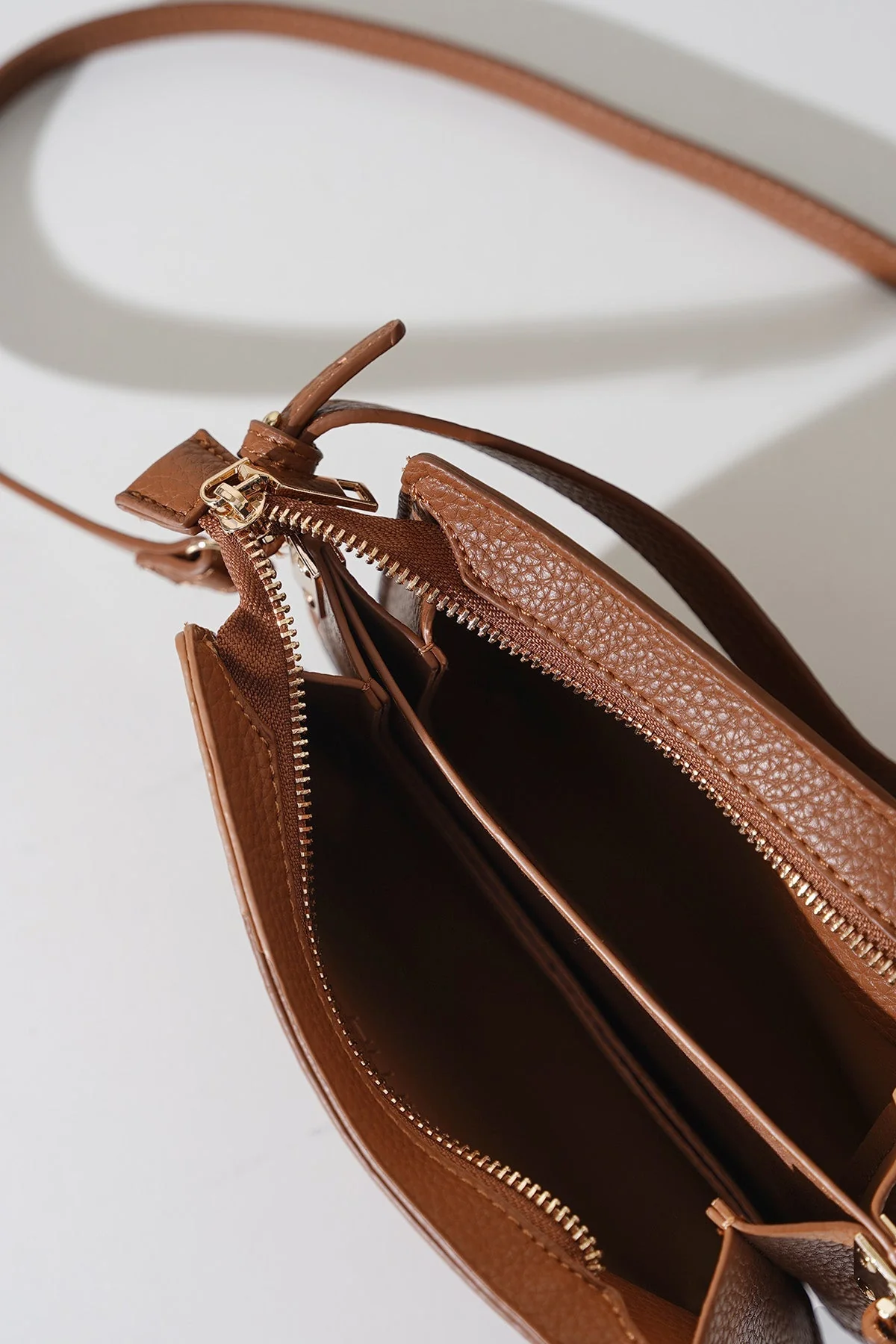 BUTTER CROSSBODY BAG - Image 4