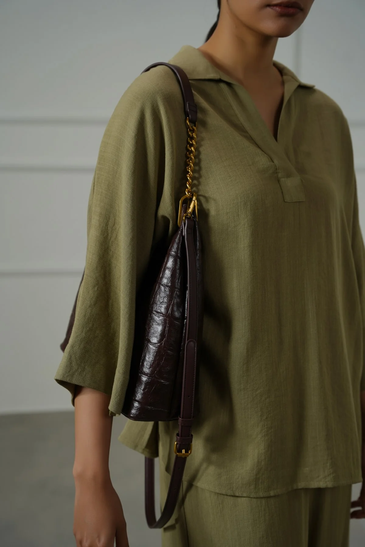 CARMO EMBOSSED SHOULDER BAG - Image 3