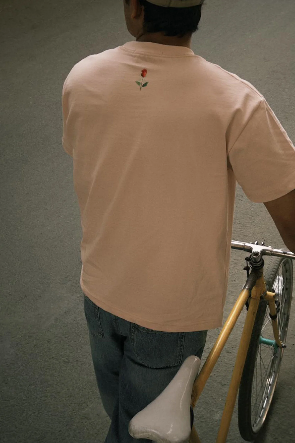 CASUAL COMMUTE TEE - Image 3
