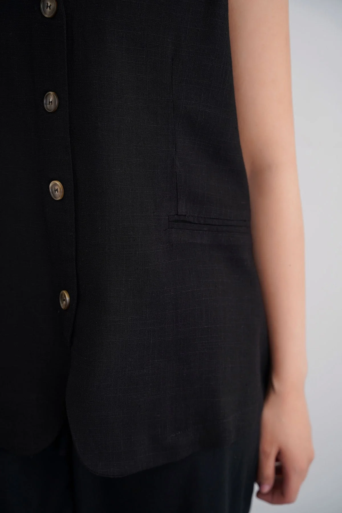 CASUAL LINEN VEST - Image 3