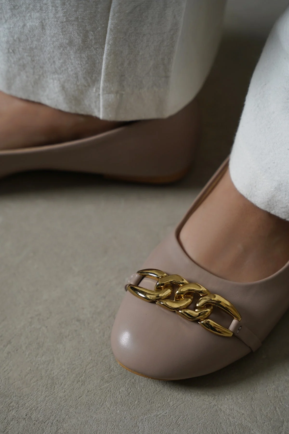 CHAIN MAMA PUMPS - Image 2