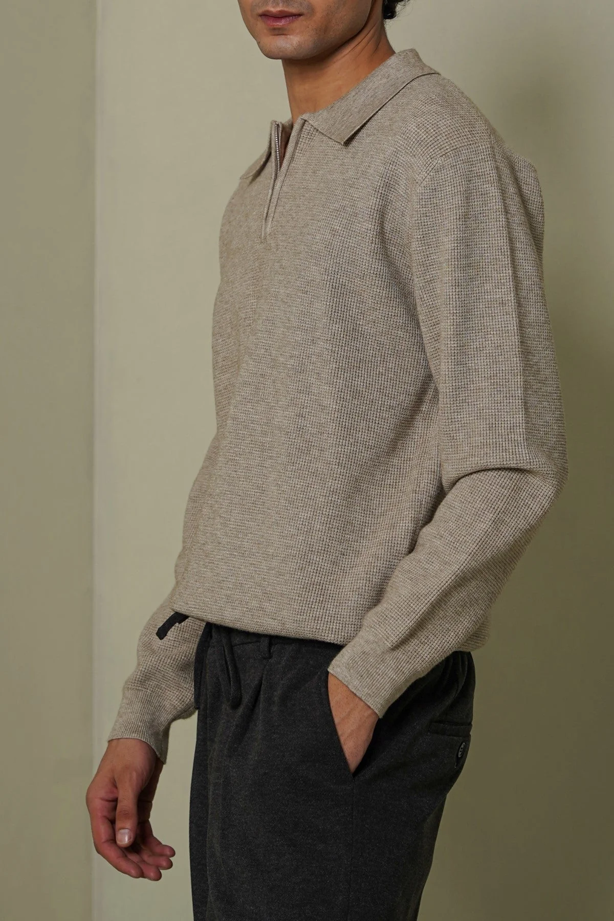 CLASSIC COLLAR SWEATER - Image 3