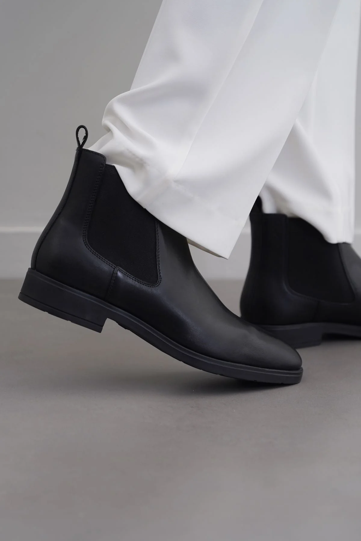 CLASSIC LEATHER CHELSEAS - Image 5