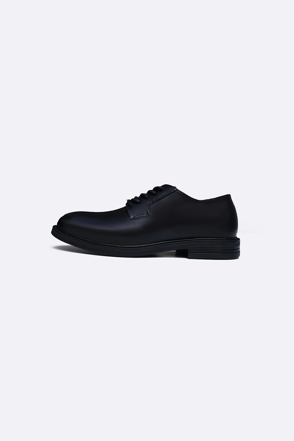 CLASSIC LEATHER DERBI SHOES