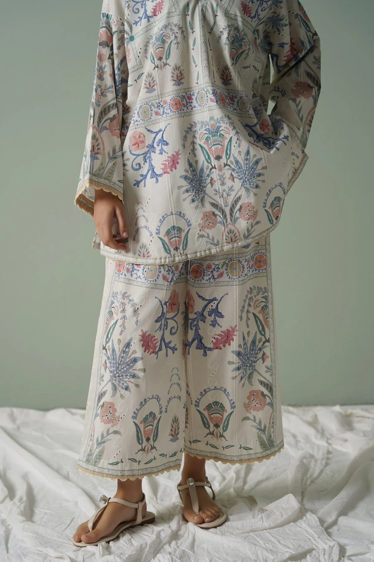SUGARLOOP EMBROIDERED PANTS - Image 2