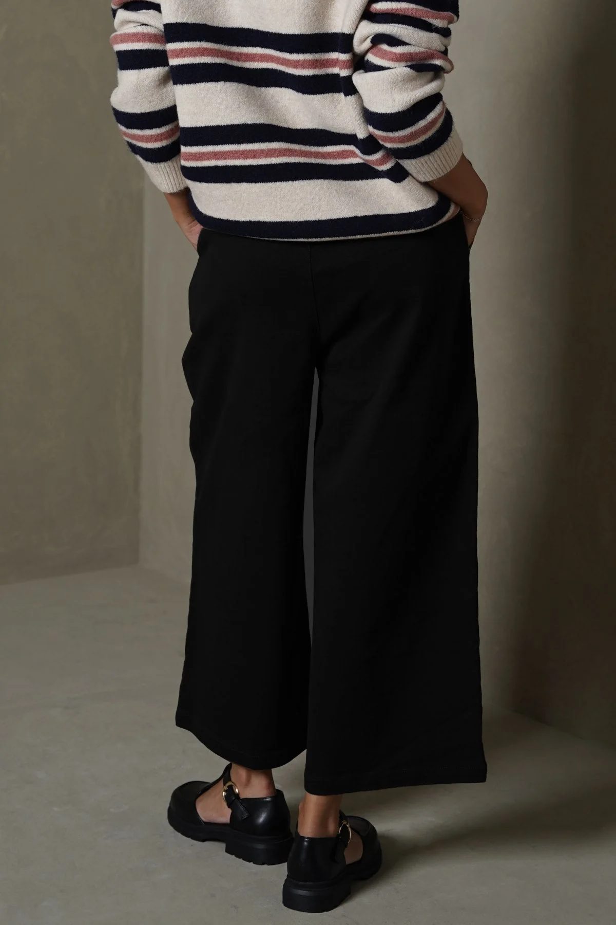 CROPPED PANTS