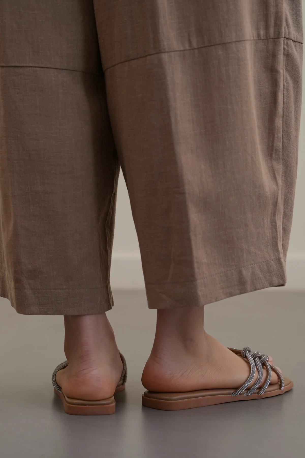 CRYSTAL KNOT SLIDES - Image 6
