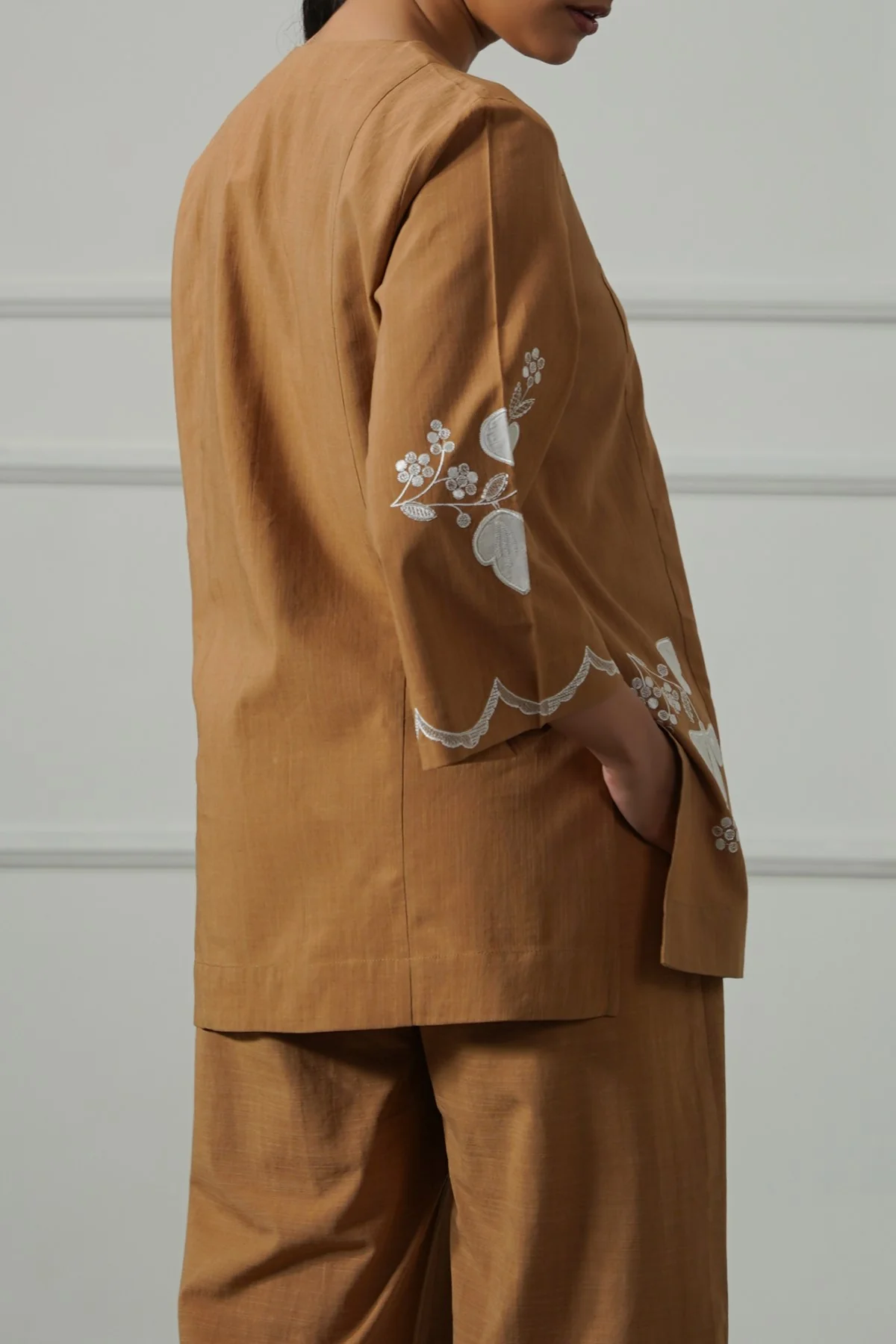 CLOVER APPLIQUE TOP - Image 5