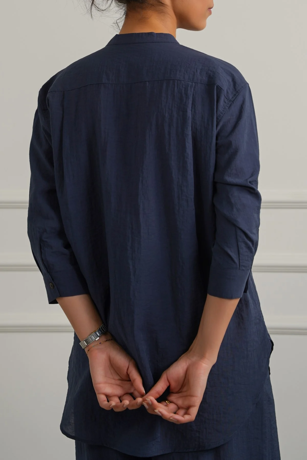 ESSENTIAL BREEZE SHIRT - Image 5