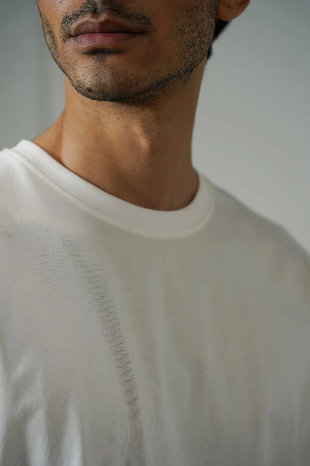 ESSENTIAL CREW NECK TEE - Image 4