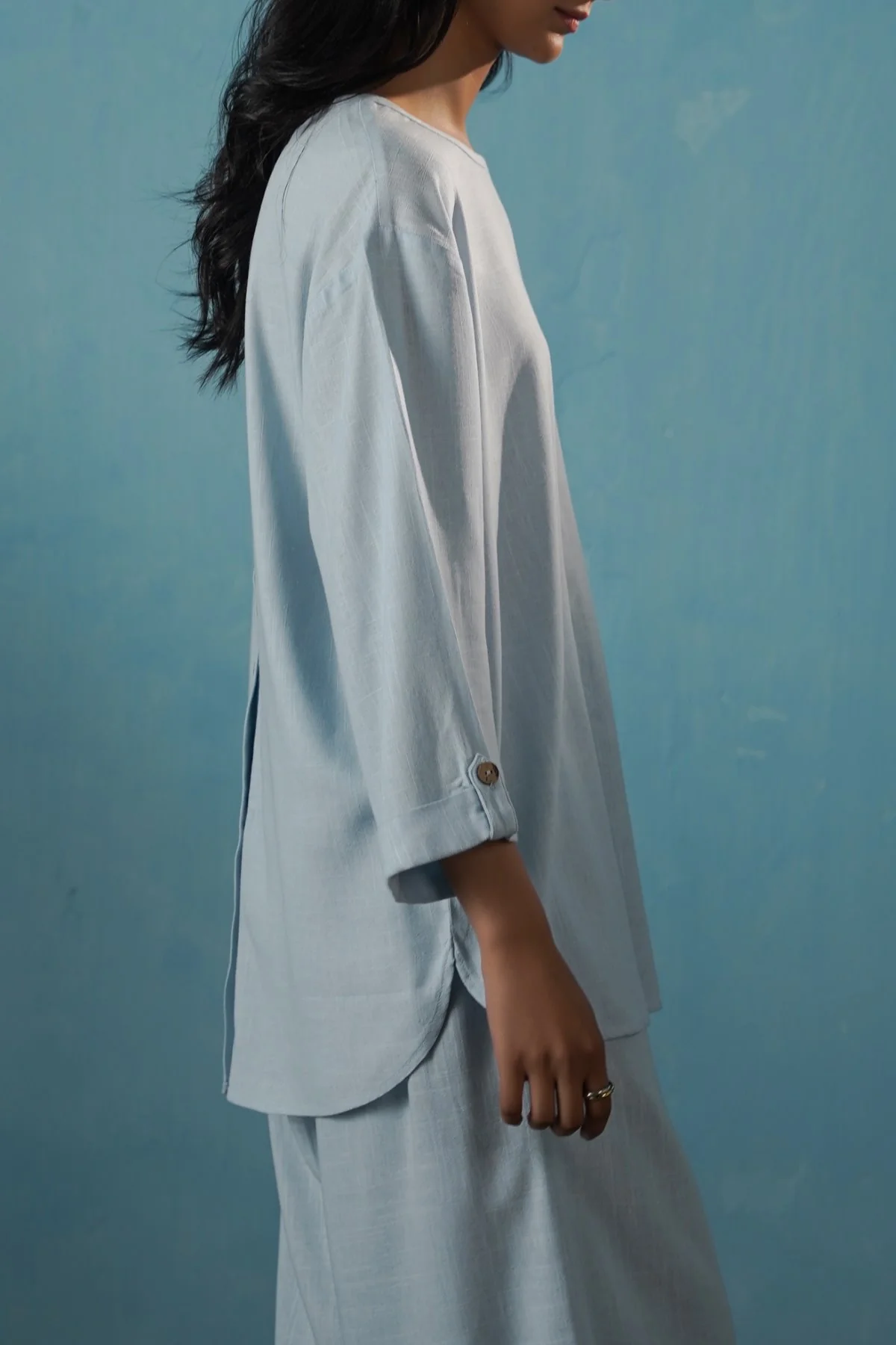 EVERYDAY BACK BUTTON BLOUSE - Image 6
