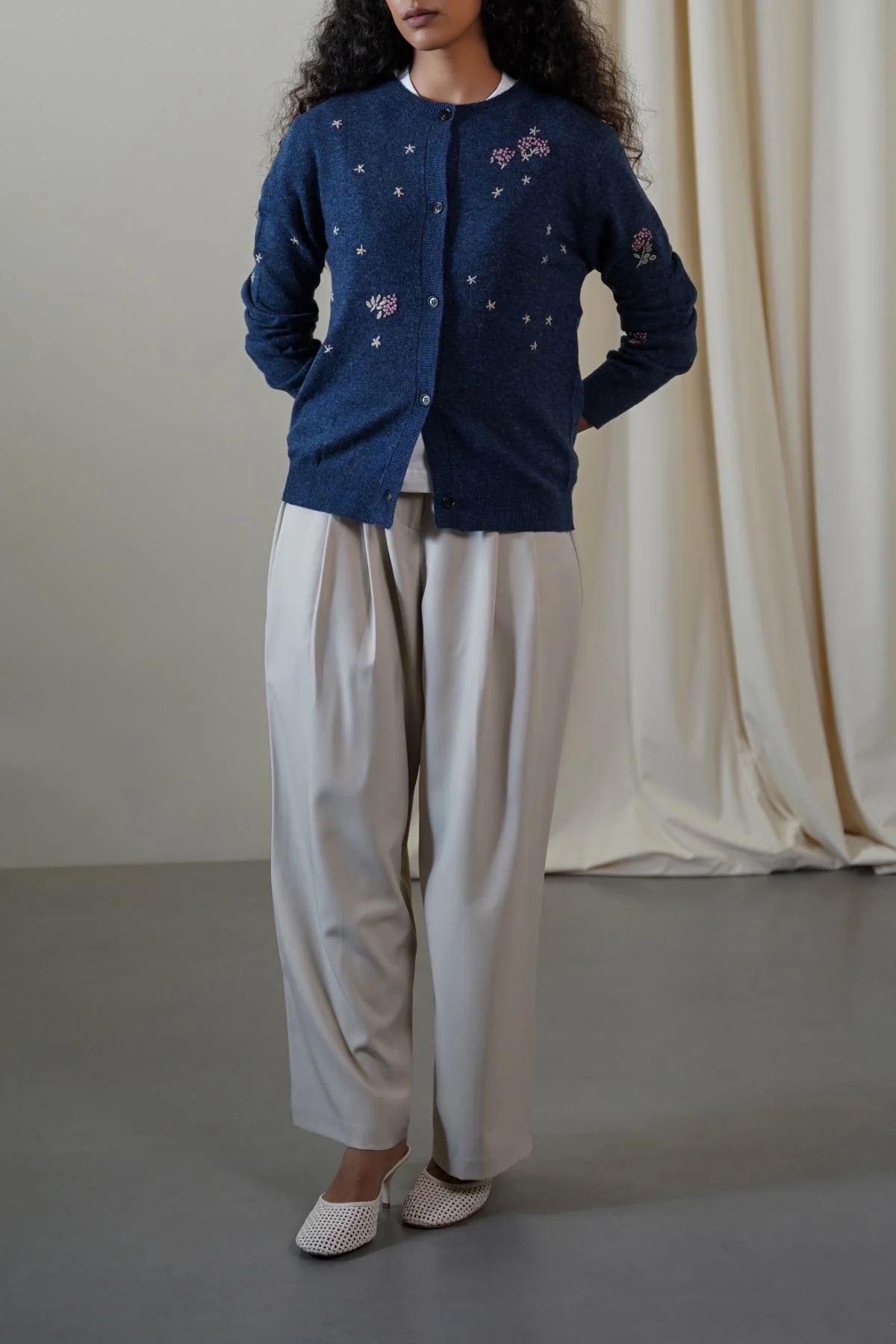 FEMME EMBROIDERED CARDIGAN - Image 4
