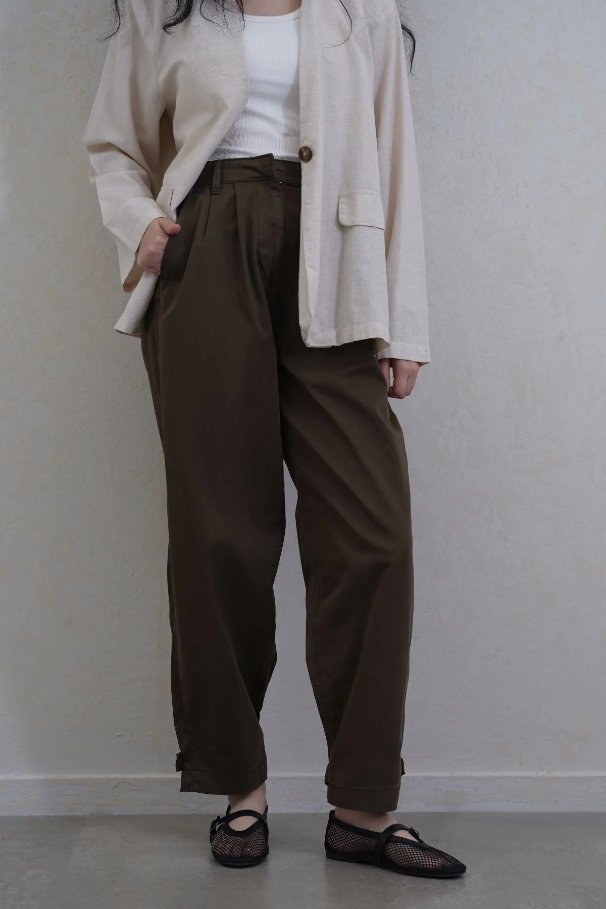 HIGH WAISTED MOM PANTS - Image 2