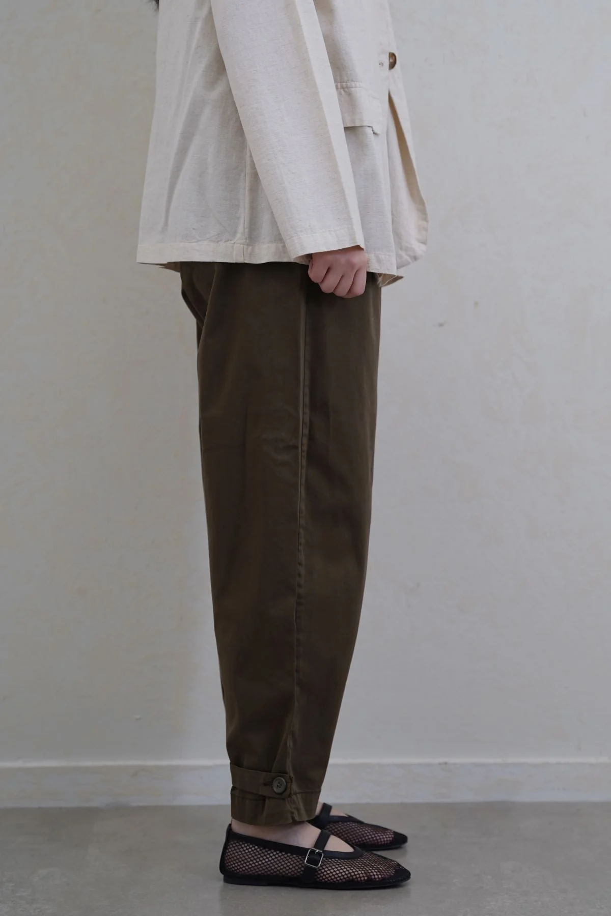 HIGH WAISTED MOM PANTS - Image 6