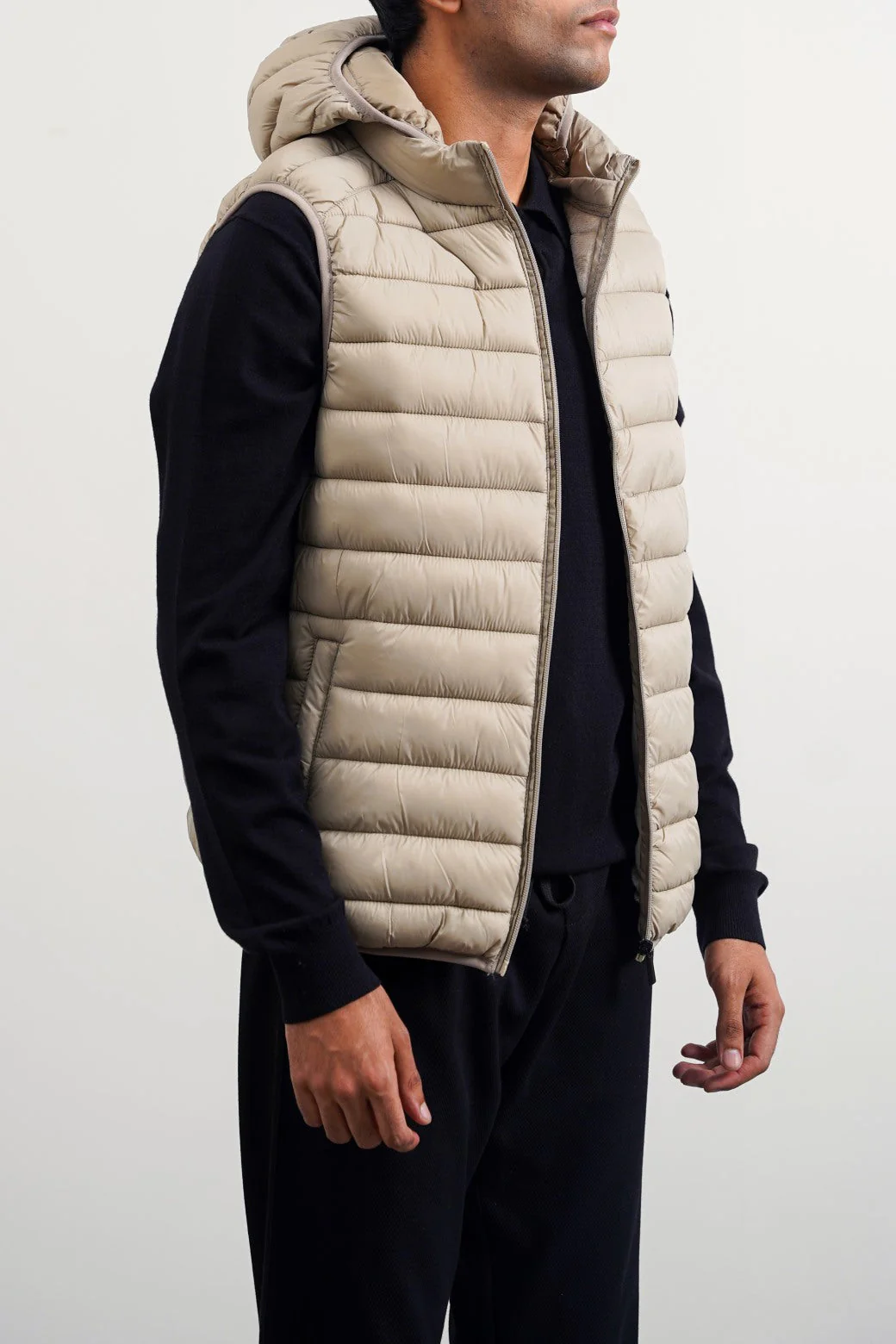 HOODED GILET - Image 3