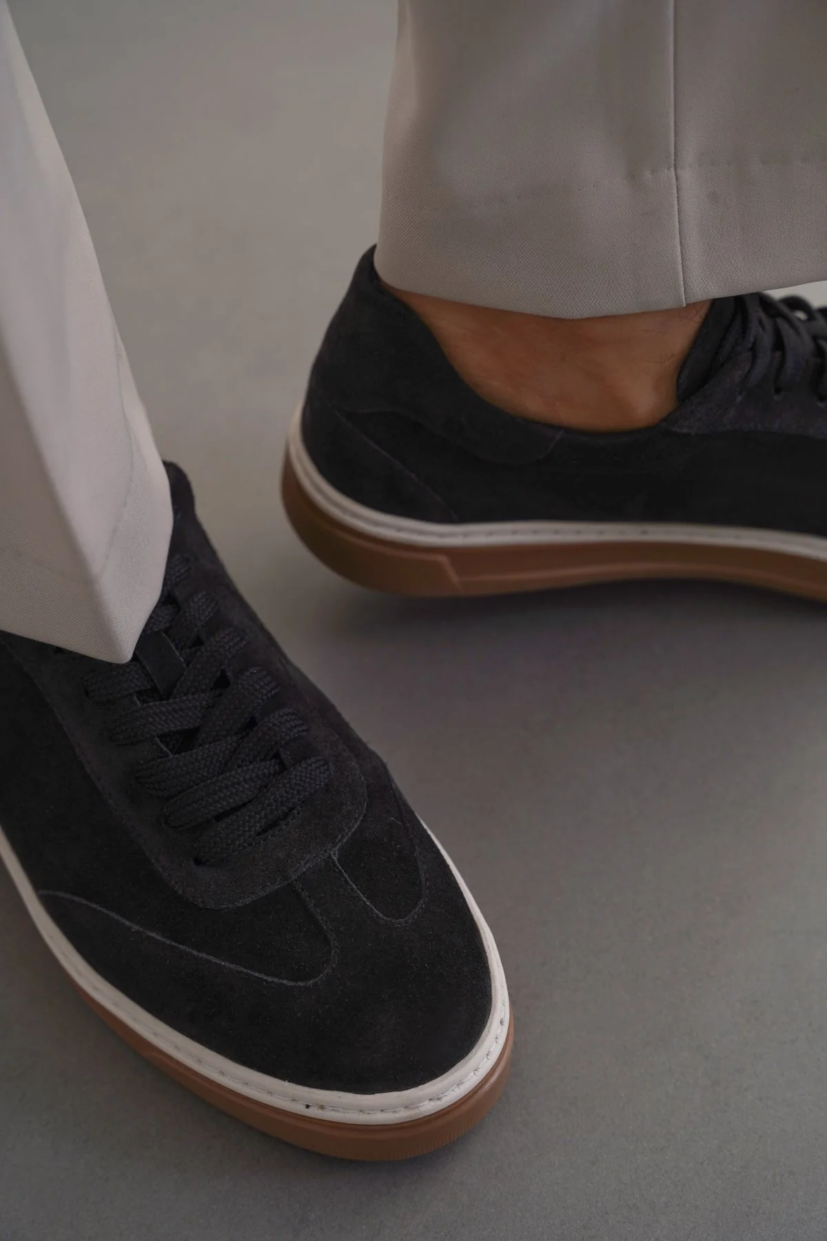 LACE-UP LEATHER SNEAKERS - Image 2
