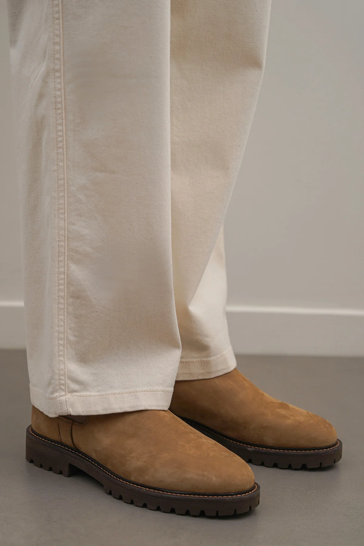 LEATHER CHELSEA BOOTS - Image 4