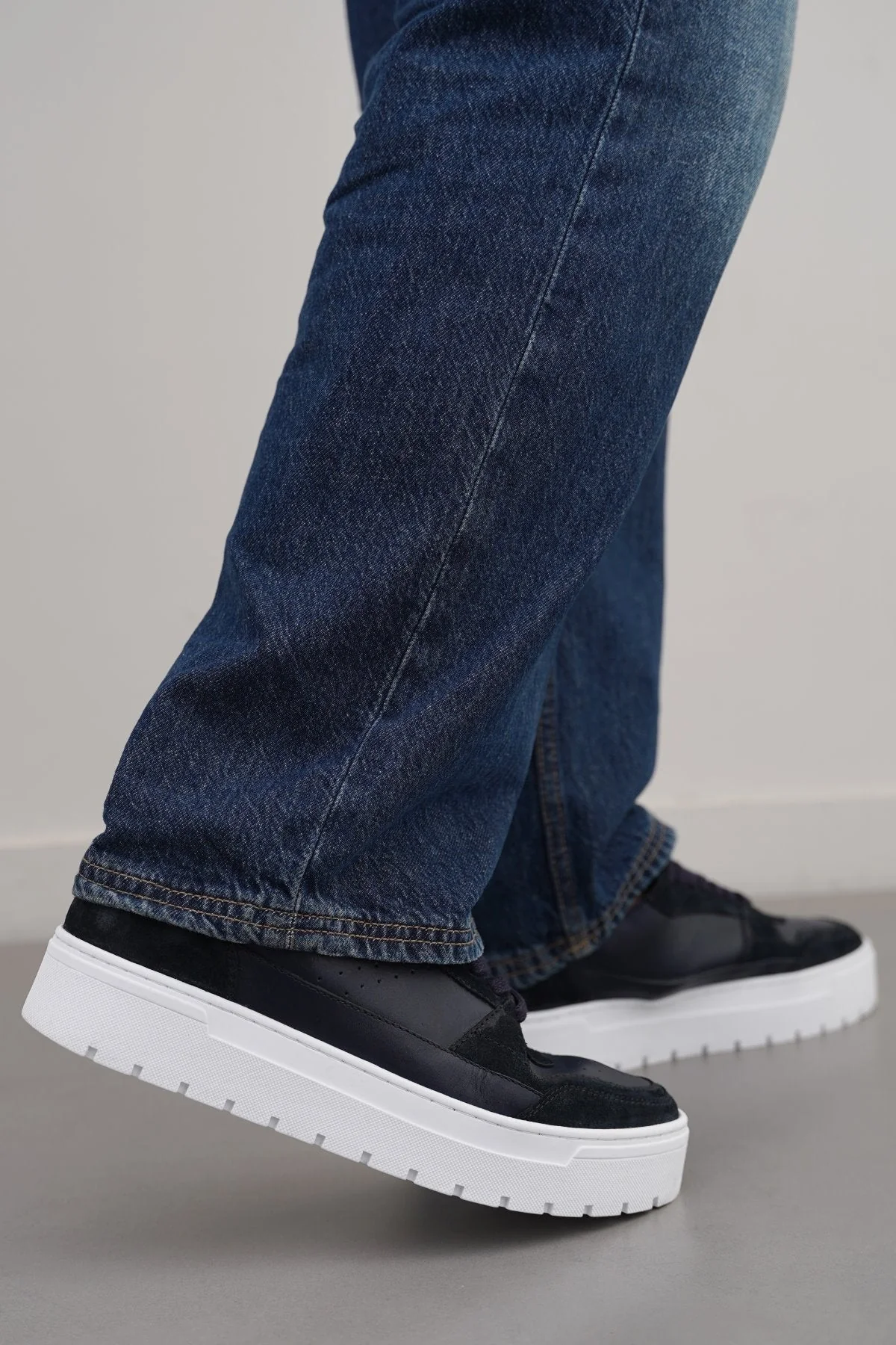 LEATHER CHUNKY SNEAKERS - Image 4
