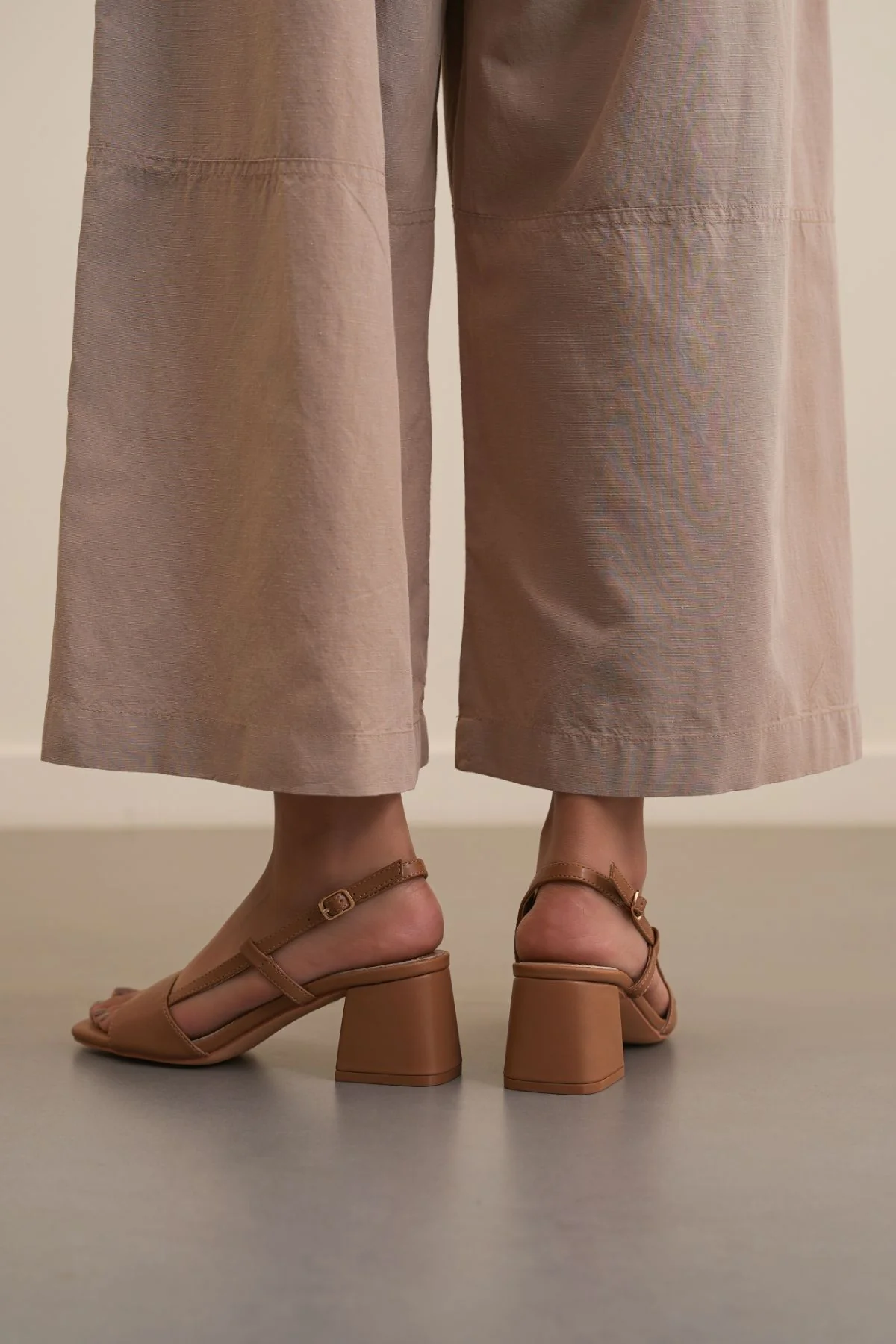 MIRANO BLOCK HEEL - Image 4