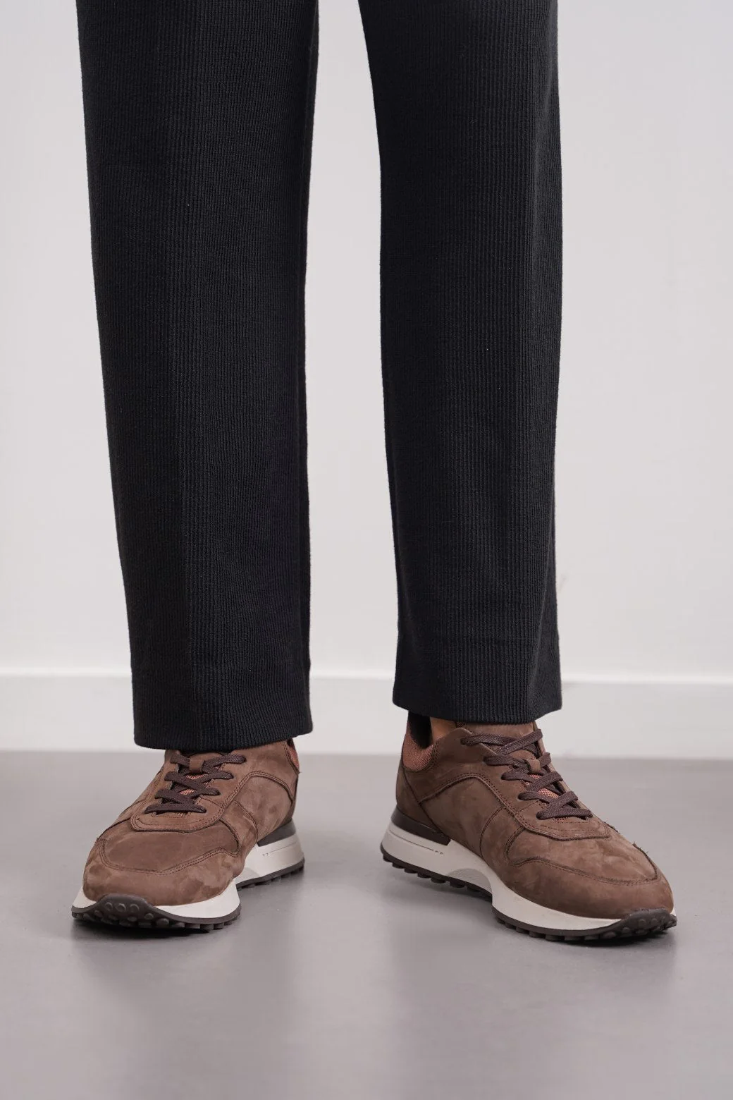 MONOTONE LEATHER SNEAKERS - Image 2