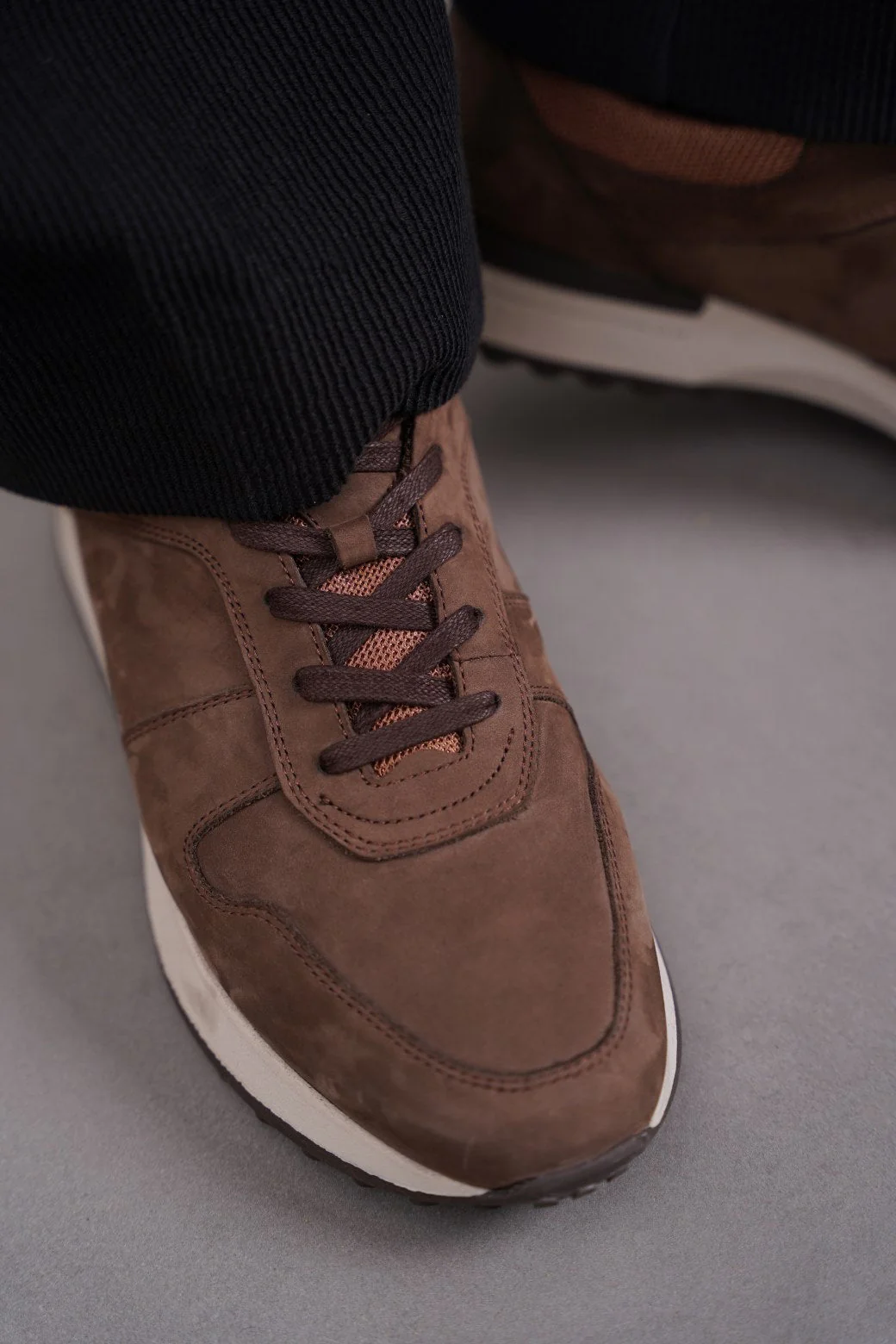 MONOTONE LEATHER SNEAKERS - Image 5