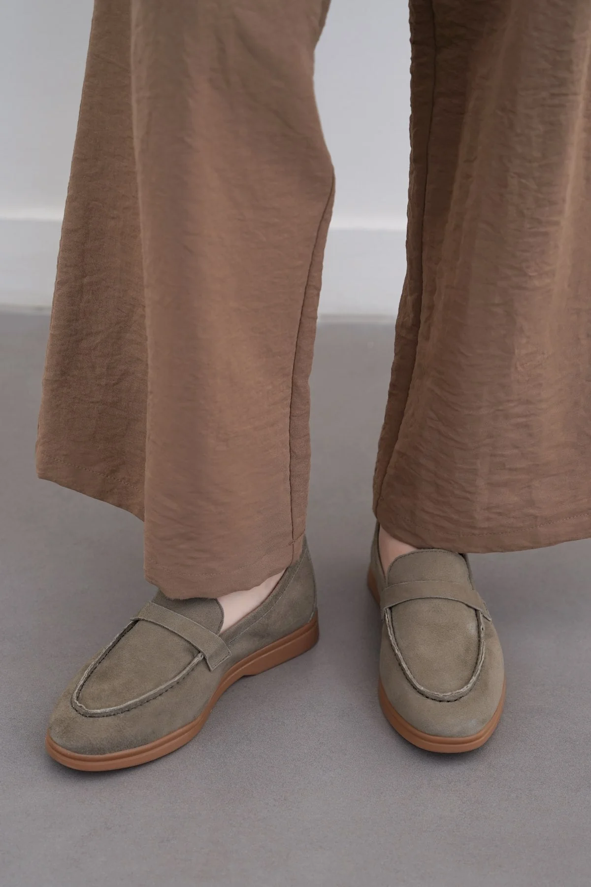 PALM & PEBBLE LEATHER LOAFERS - Image 5