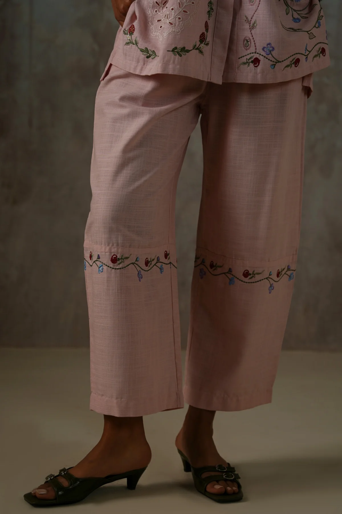 PINK BERRY BARREL PANTS - Image 3