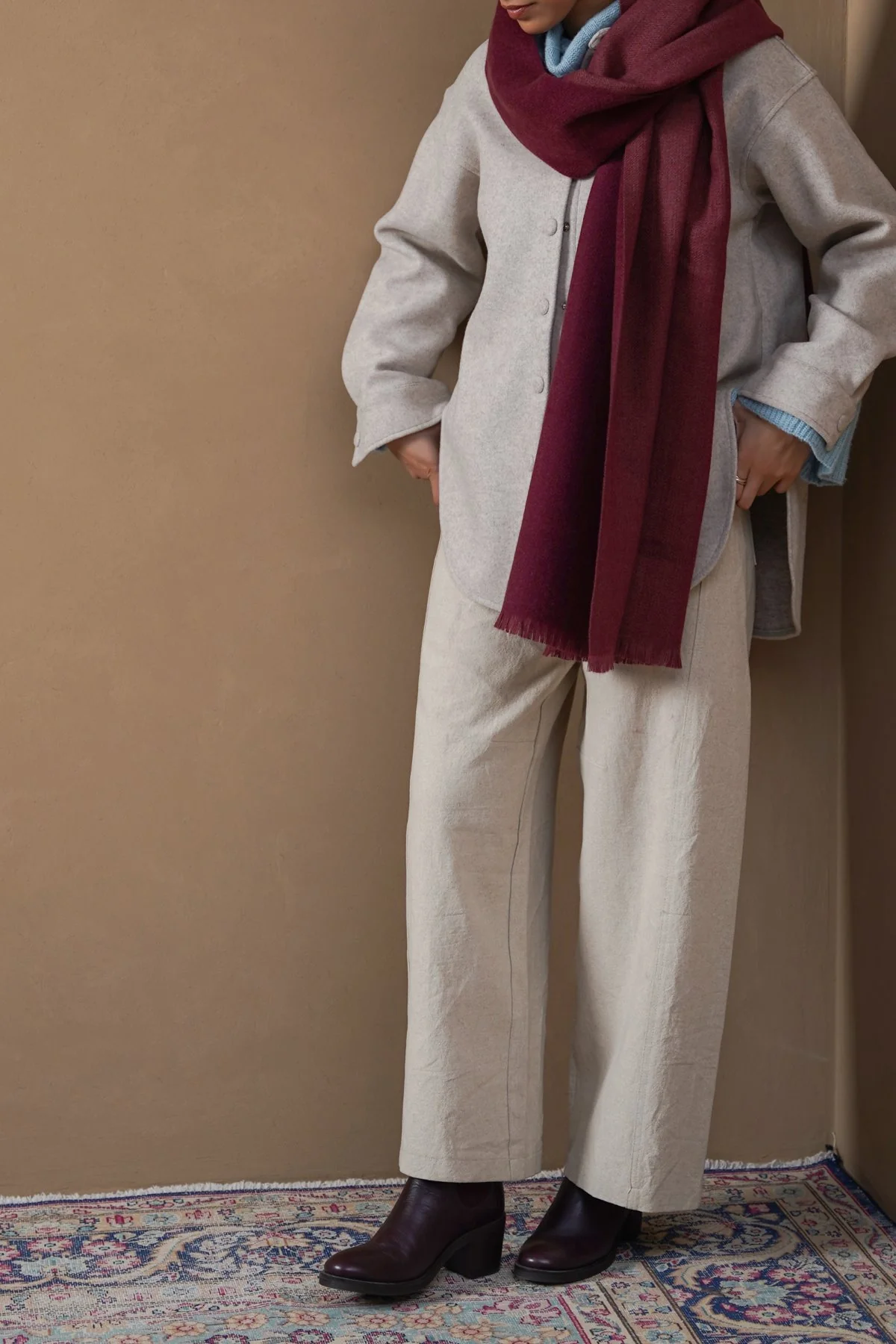PLUSH REVERSIBLE SCARF - Image 5