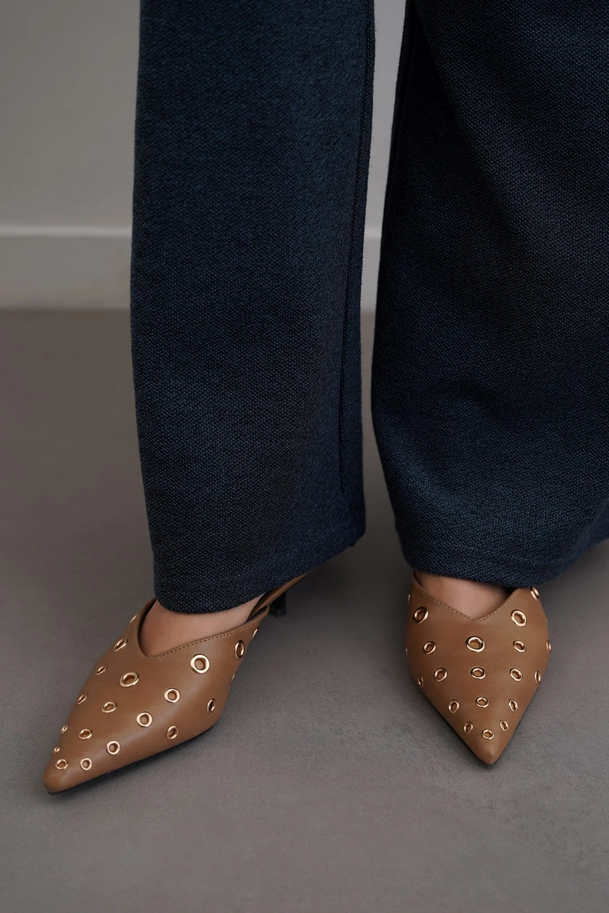 REBEL RIVETS HEELS - Image 3