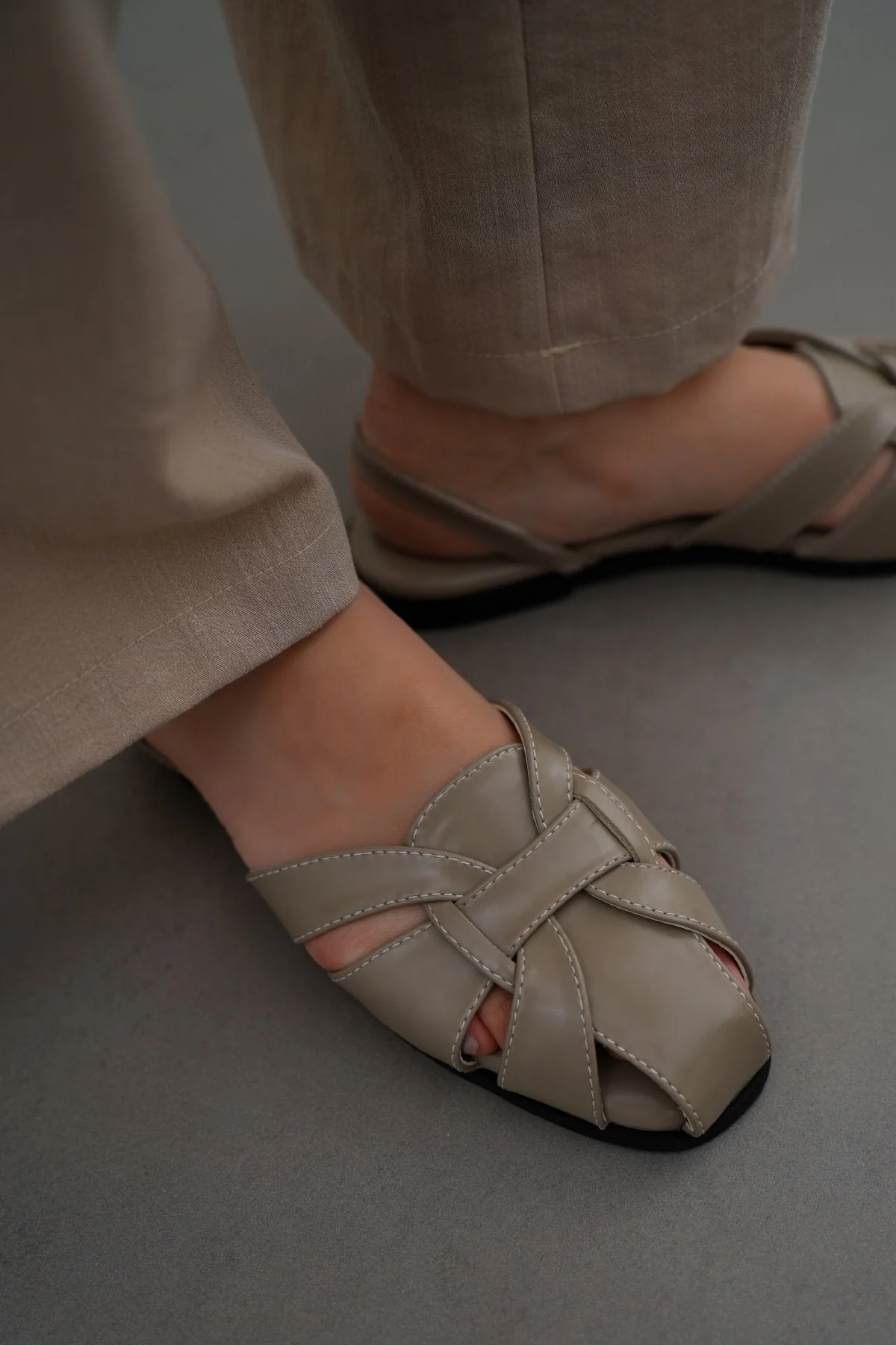 ROMAN FLAT SANDALS - Image 2