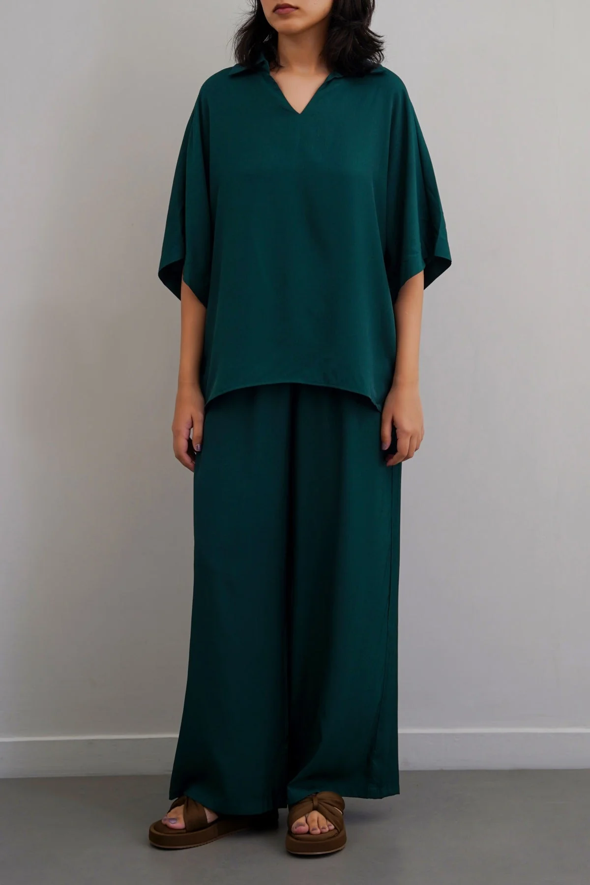 SLEEK SILK TROUSERS - Image 4