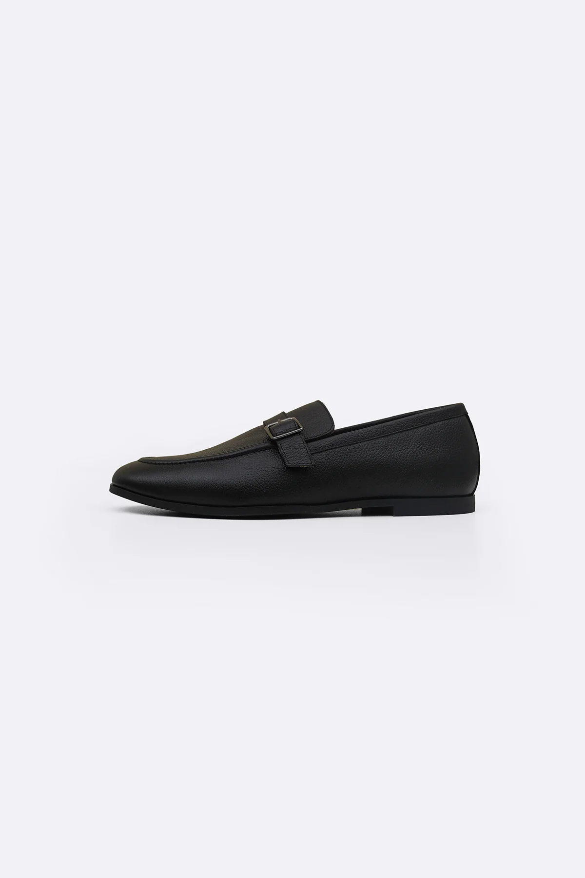 SMART BUCKLE LOAFERS