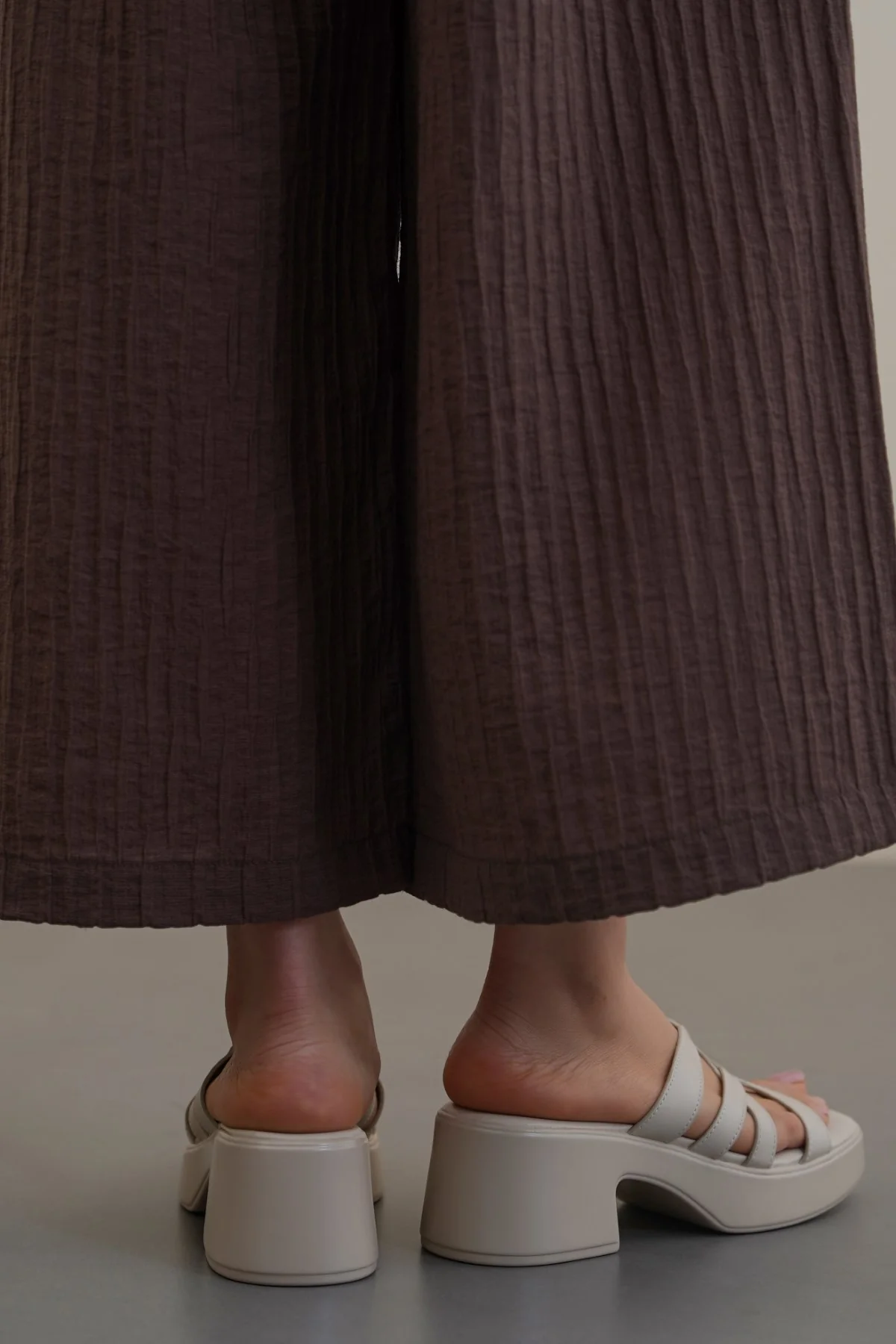 SOFT BLOCK HEELS - Image 5