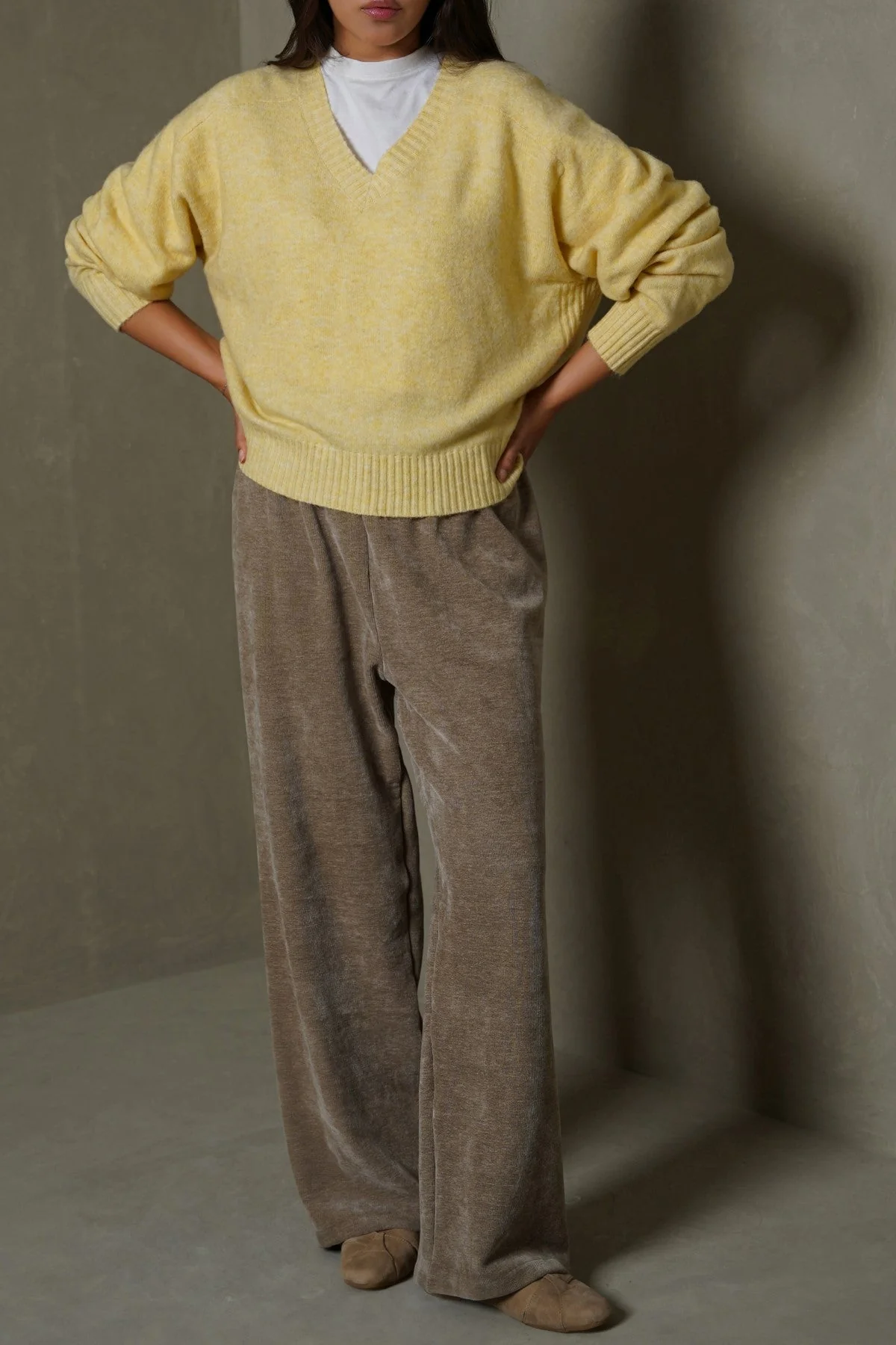 SOFT BUTTER SWEATER - Image 4