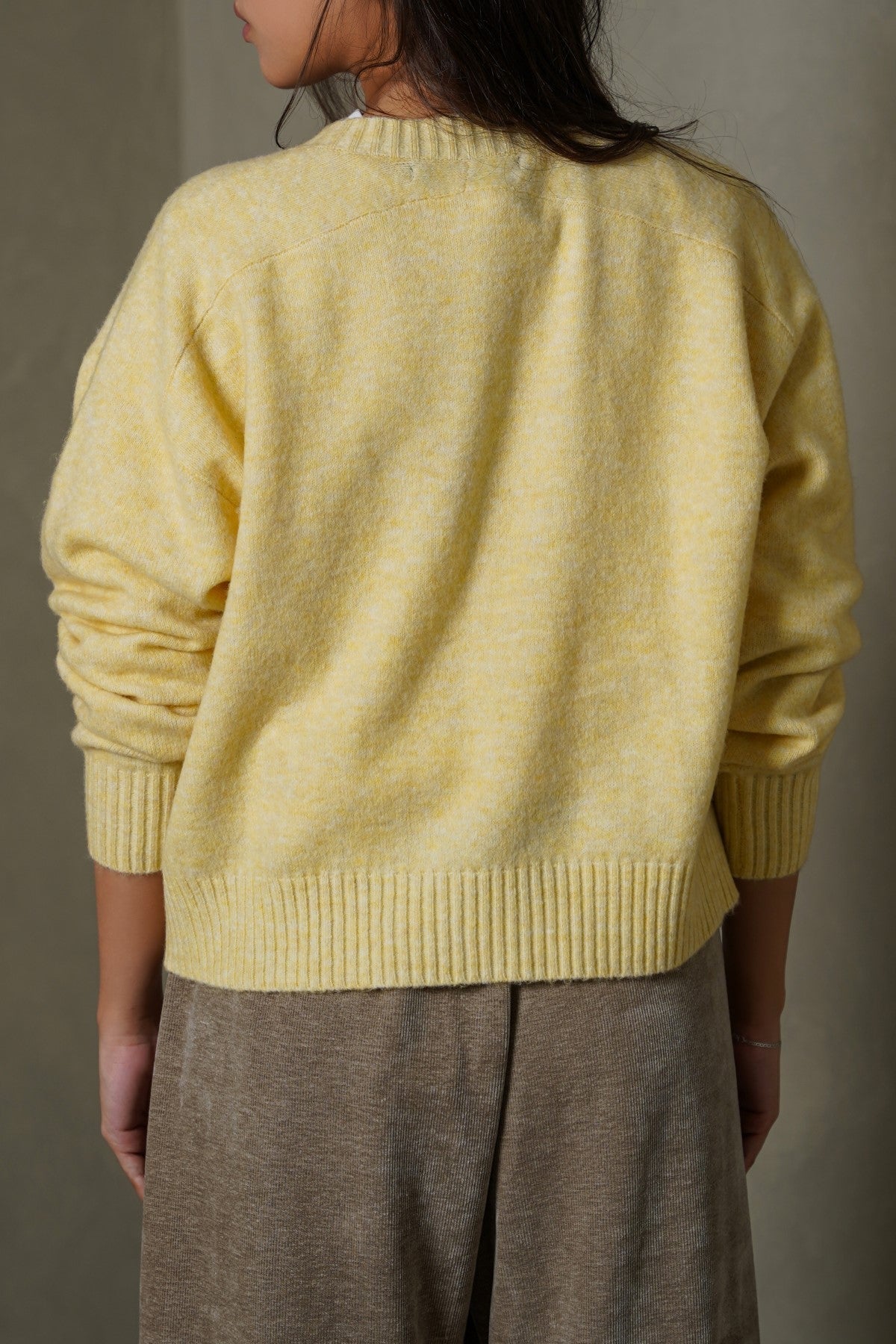 SOFT BUTTER SWEATER - Image 6