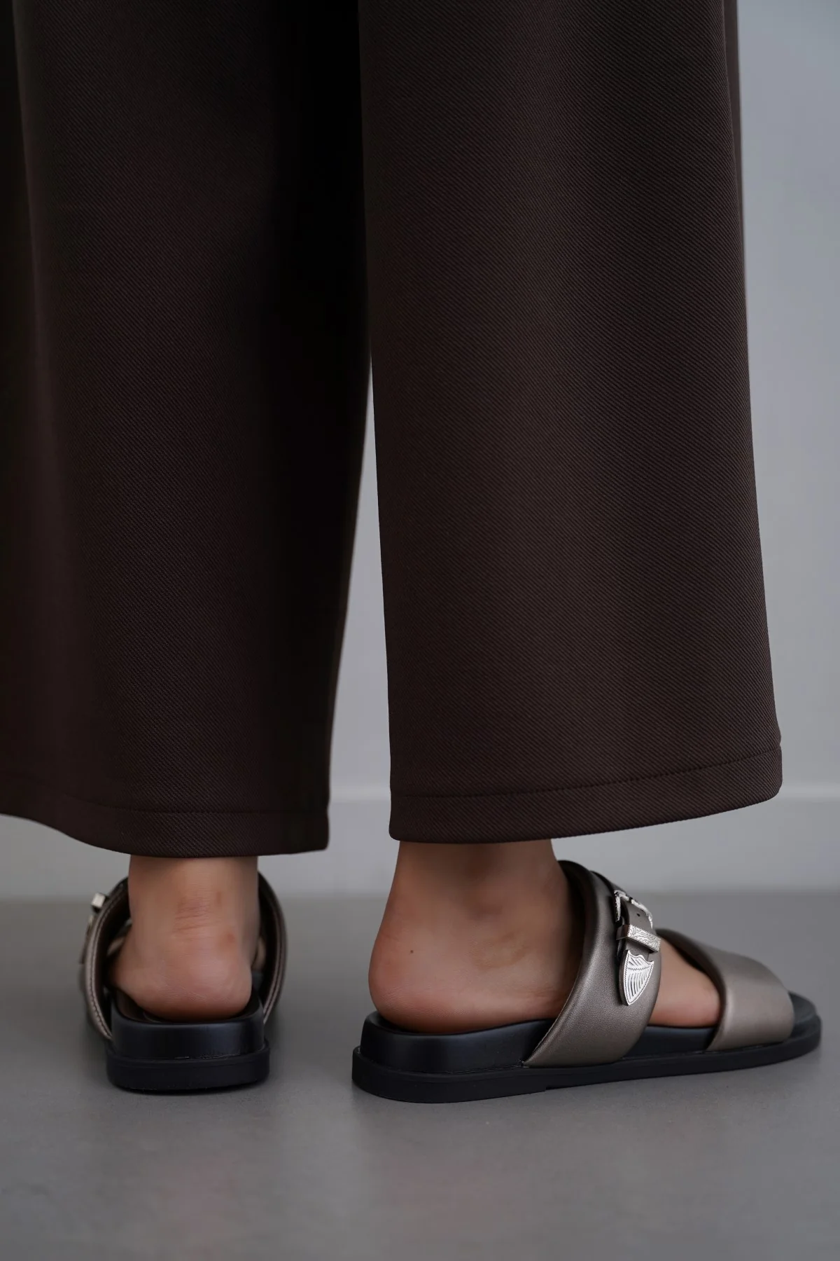 SOFT PALM DRIFT SLIDES - Image 6