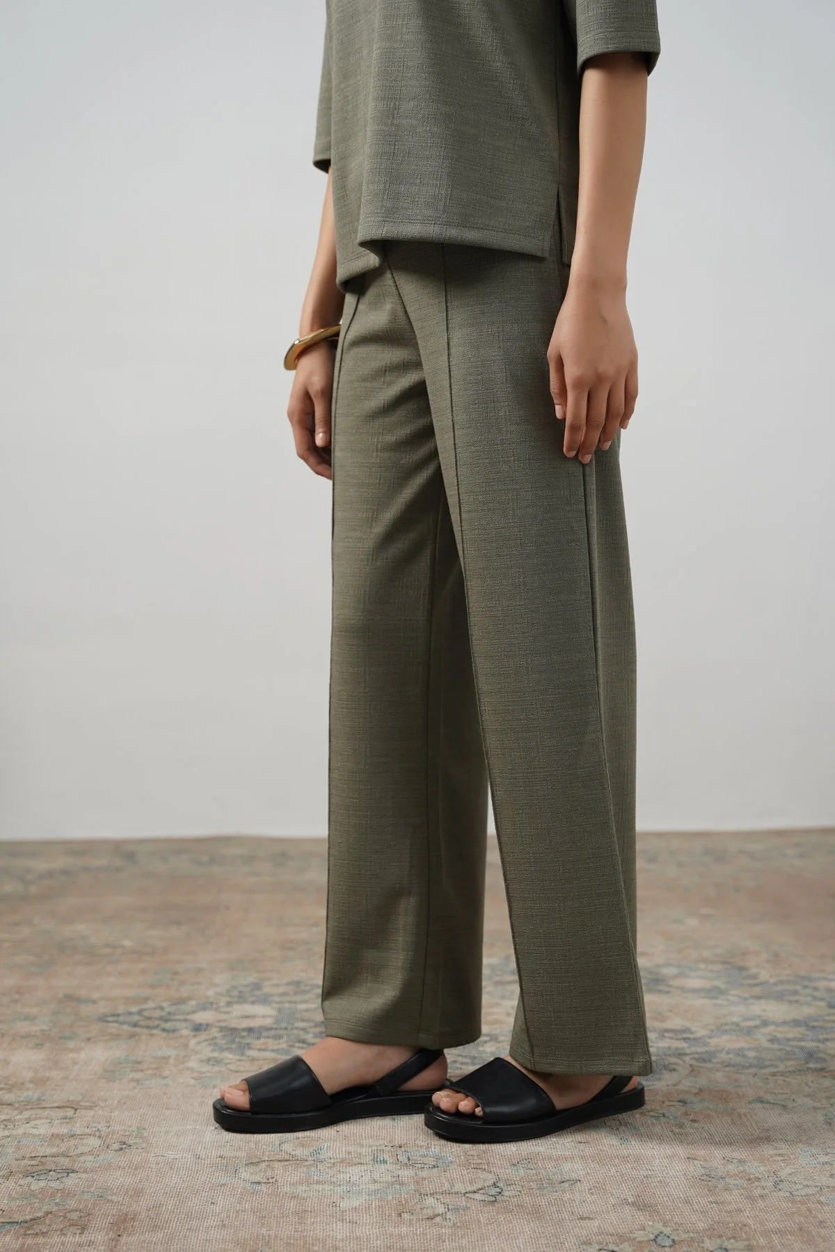 STRETCHY PANTS WITH PLEAT - Image 4