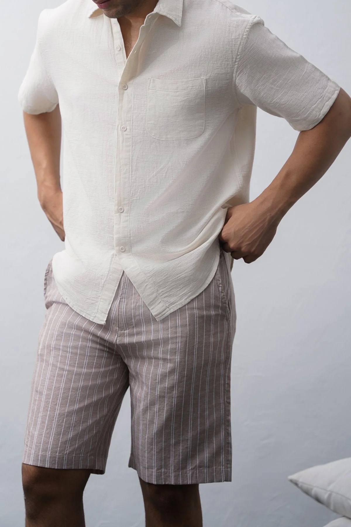 STRIPED SHORTS WITH LINEN