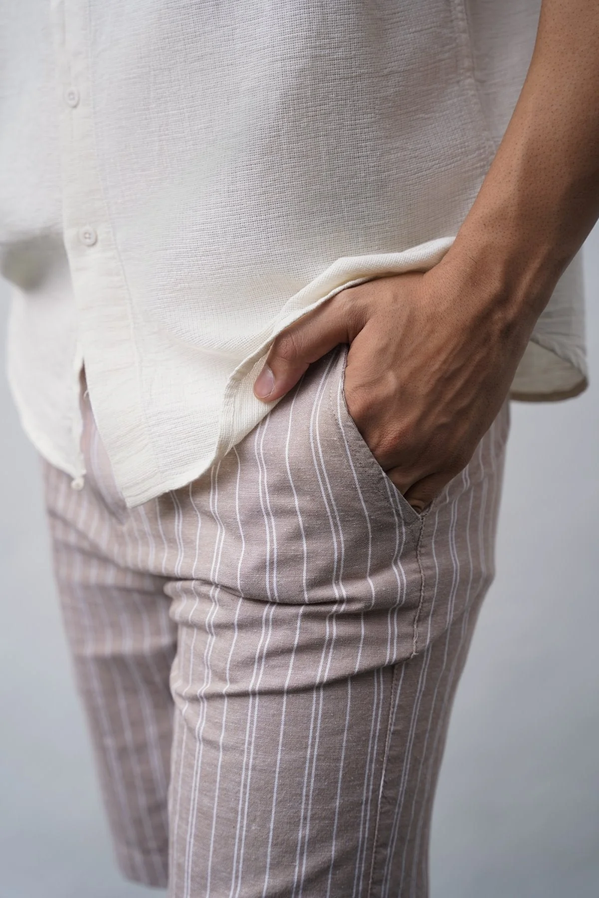 STRIPED SHORTS WITH LINEN - Image 6