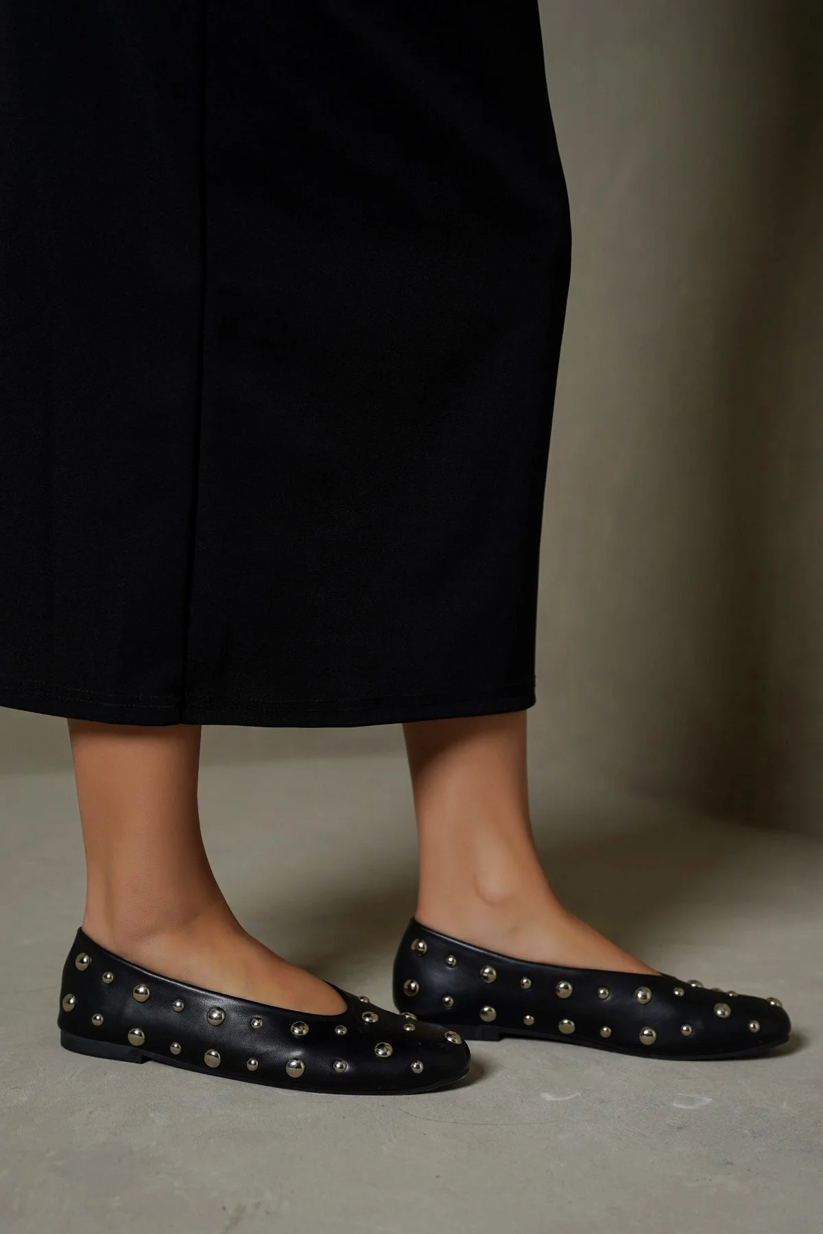 STUDDED STREET PUMPS - Image 4