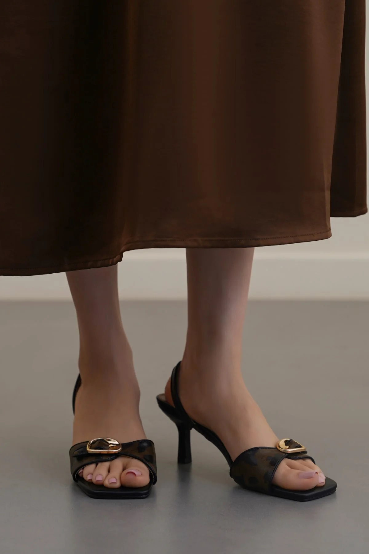 STUDIO SLINGBACK HEELS - Image 2