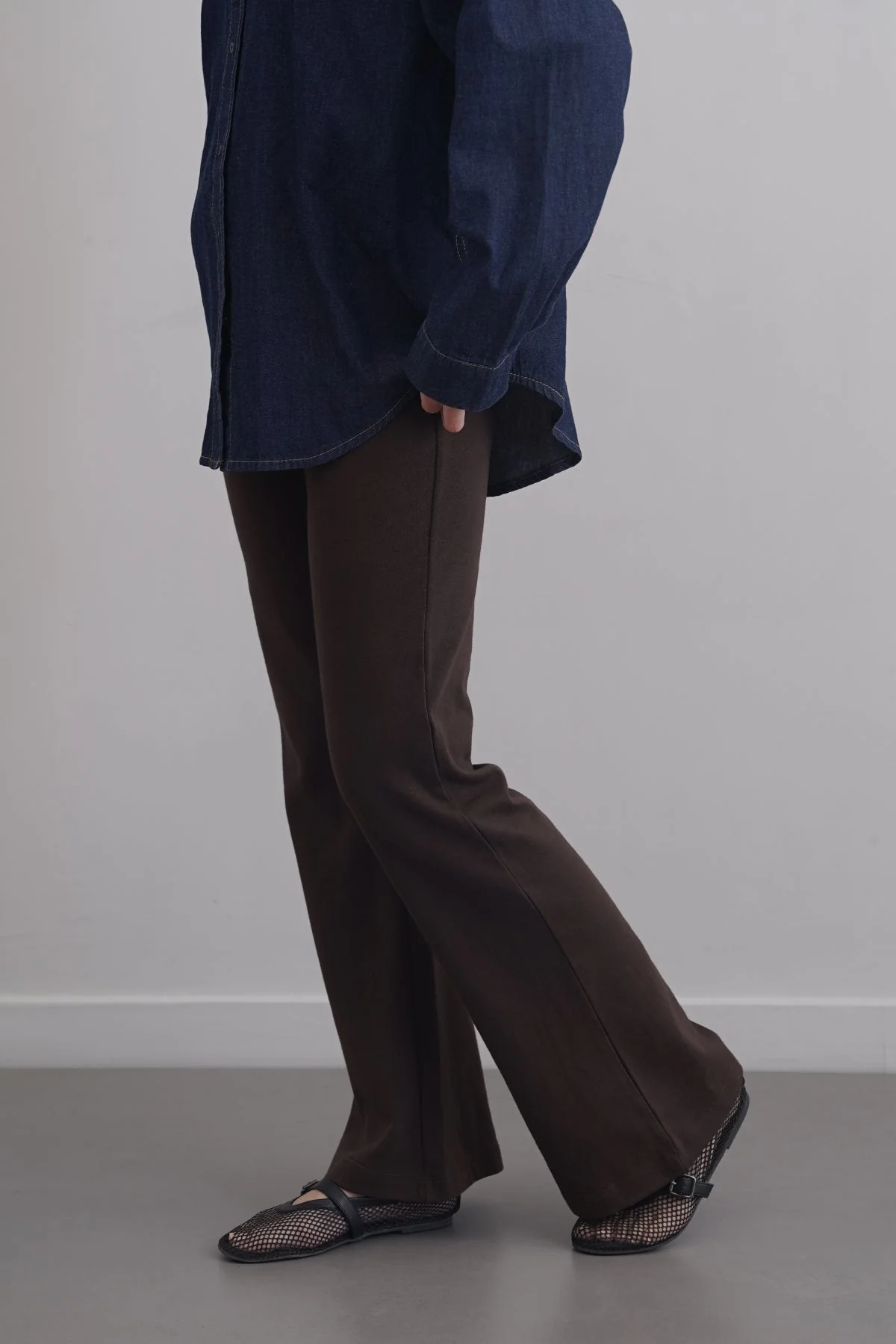 STUDIO YOGA PANTS - Image 4