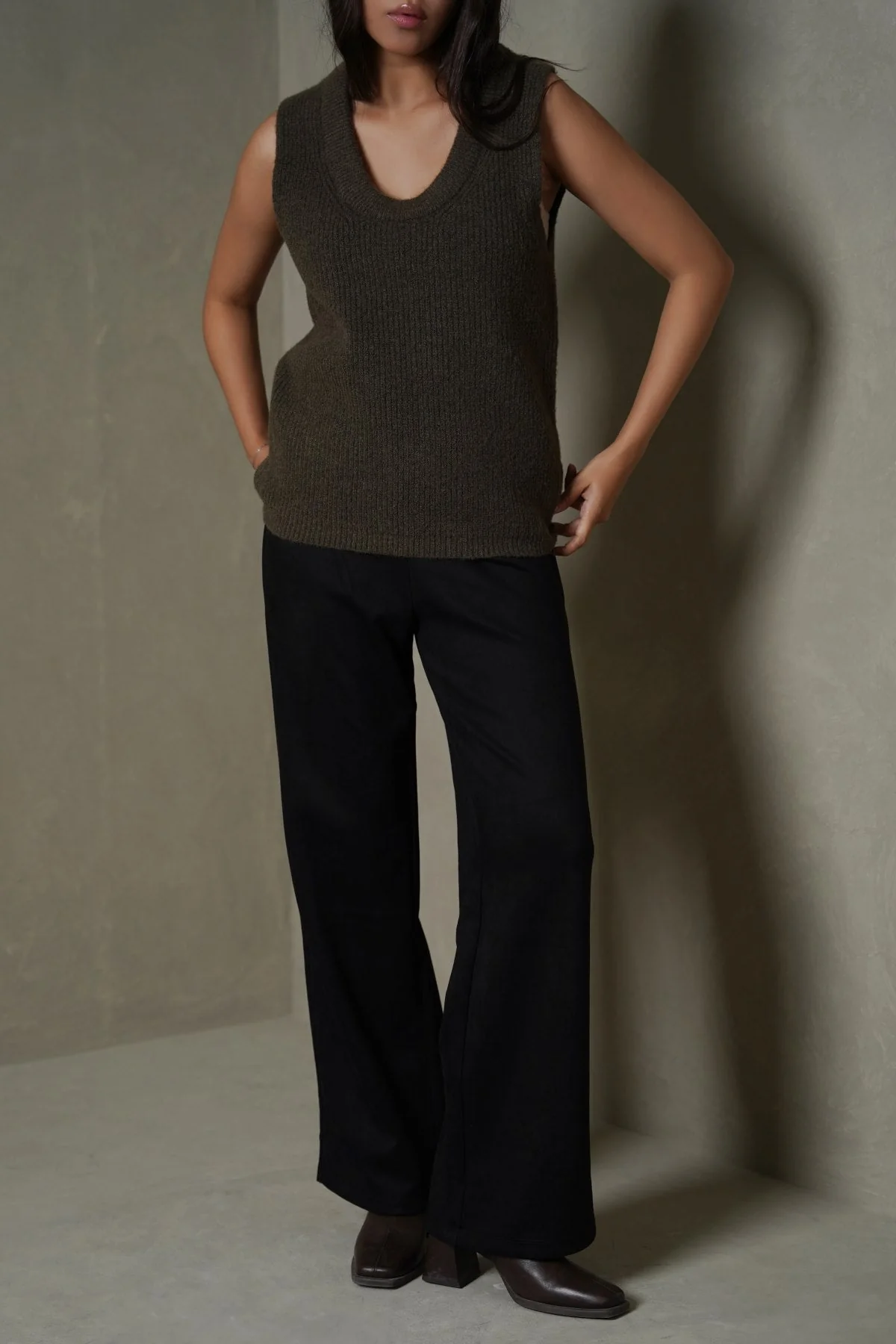SUEDE EASY PANTS - Image 4