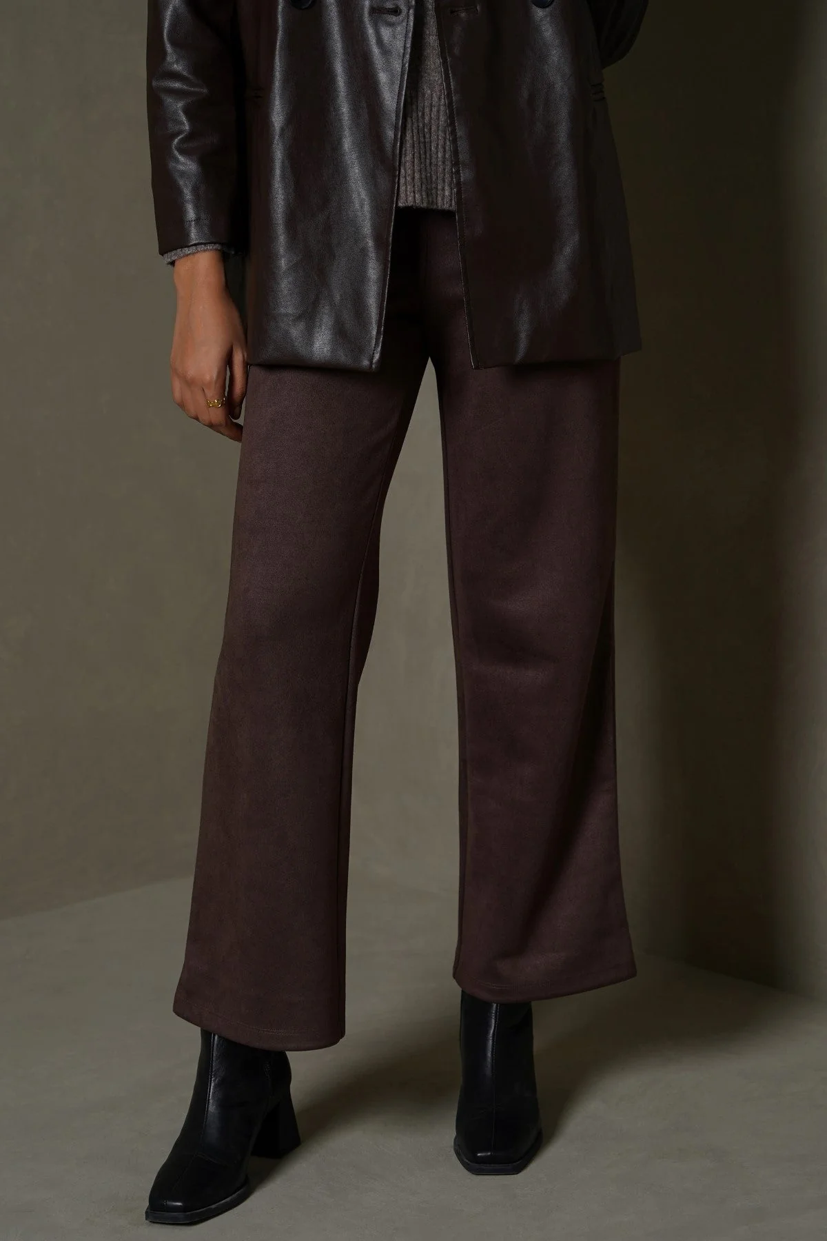 SUEDE EASY PANTS - Image 4