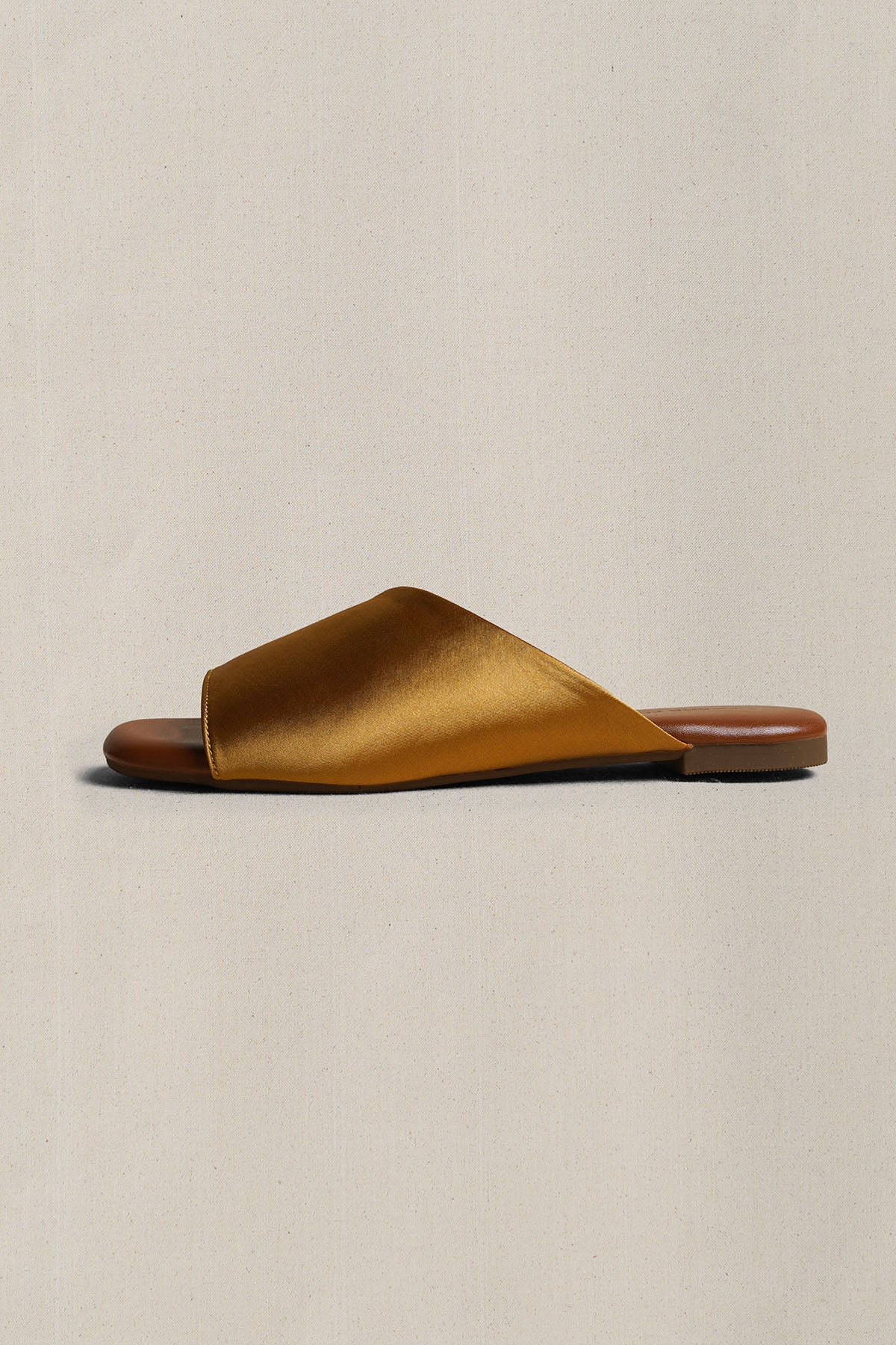 TAFFY SLIP ONS - Image 3